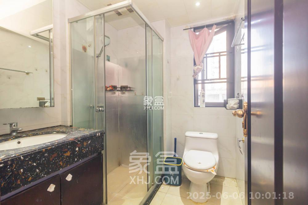 恒大江湾  3室2厅1卫    2500.0元/月室内图