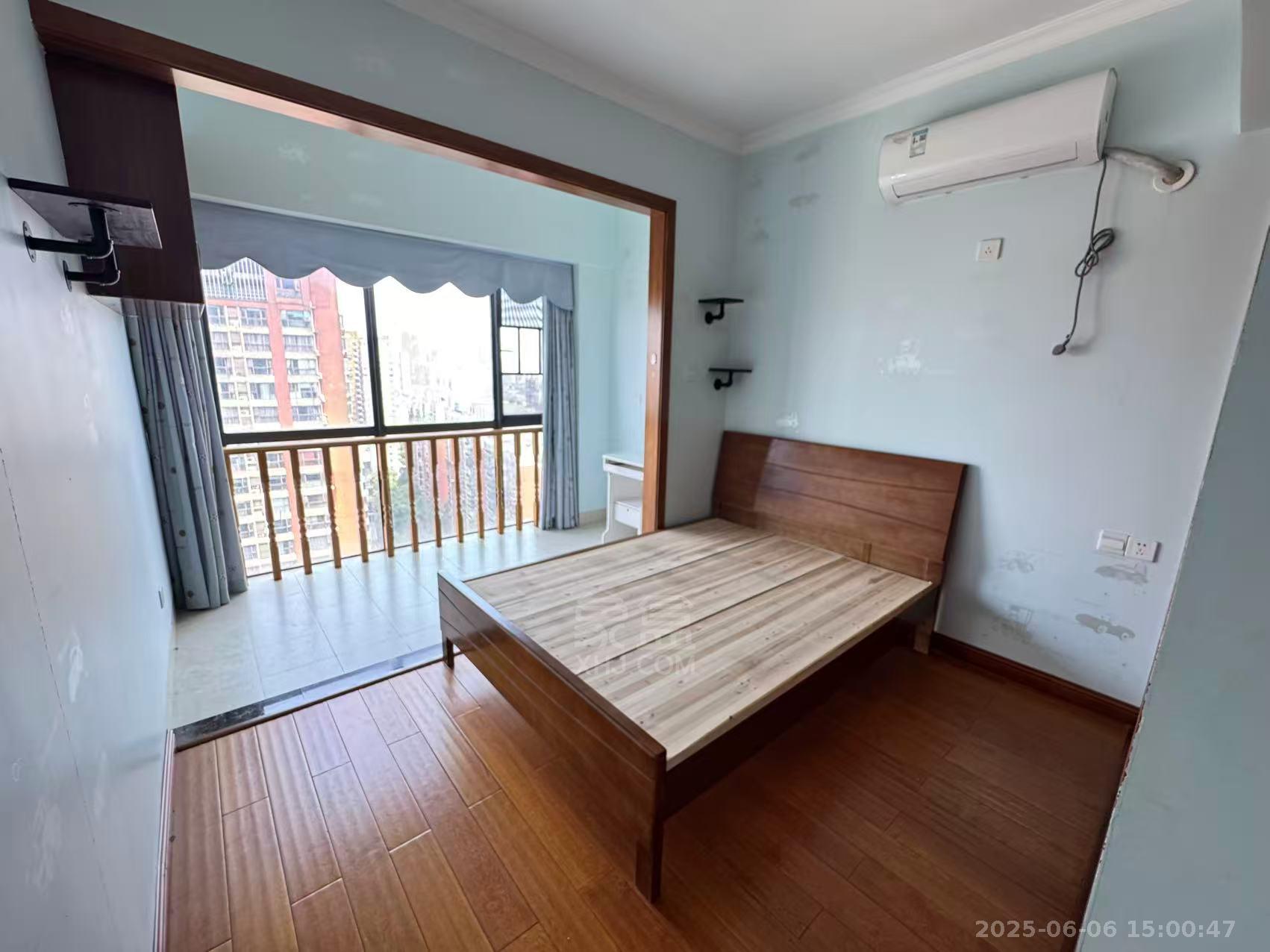 庐山春天 3室2厅1卫 2500.0元/月 庐山春天 3室2厅1卫 2500.0元/月室内图