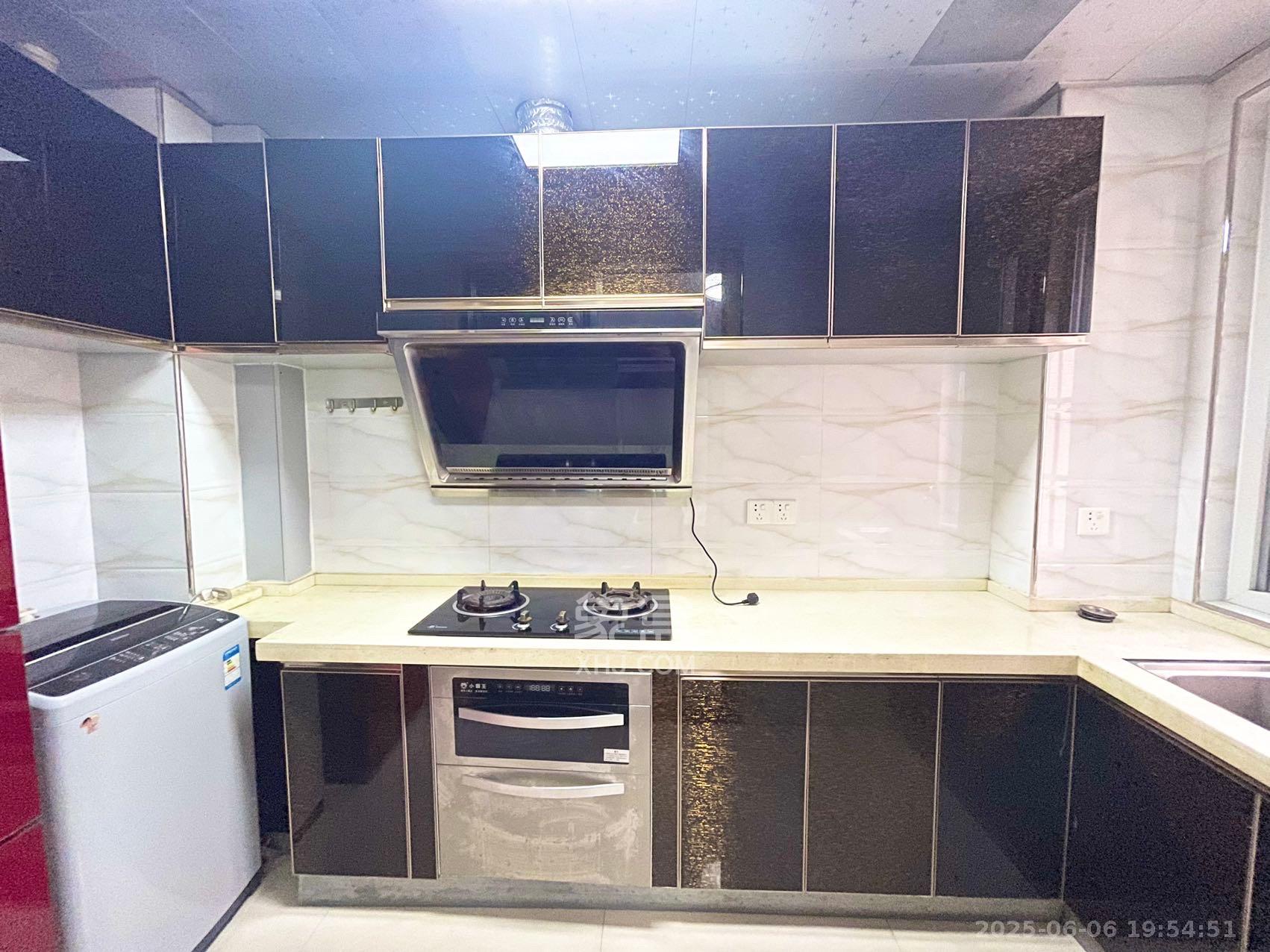 泊林晶城  1室1厅1卫    1300.0元/月室内图