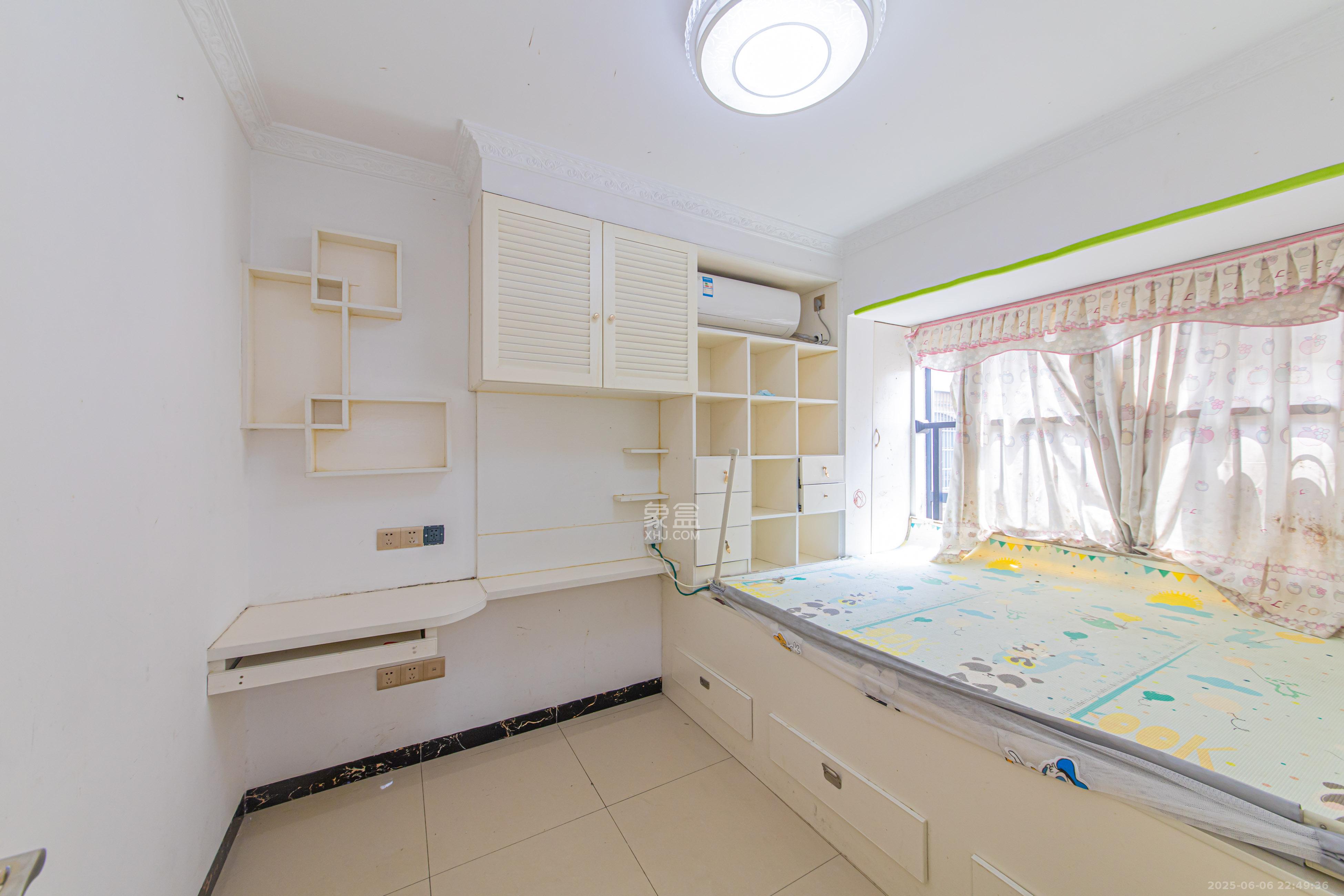 中建芙蓉嘉苑 3室2厅1卫 82.0万 中建芙蓉嘉苑 3室2厅1卫 82.0万卧室