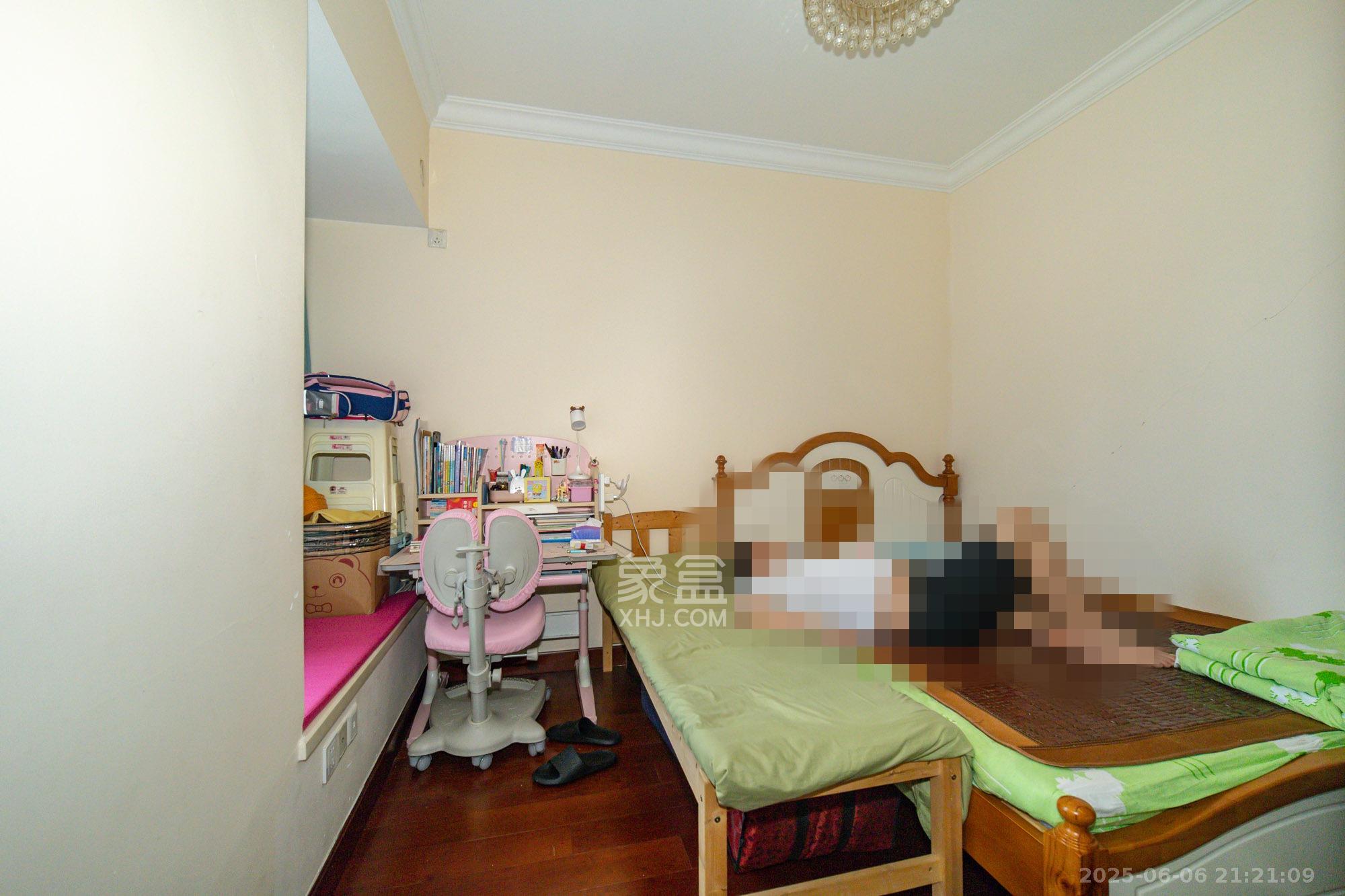 恒大翡翠华庭  2室2厅1卫    60.0万卧室