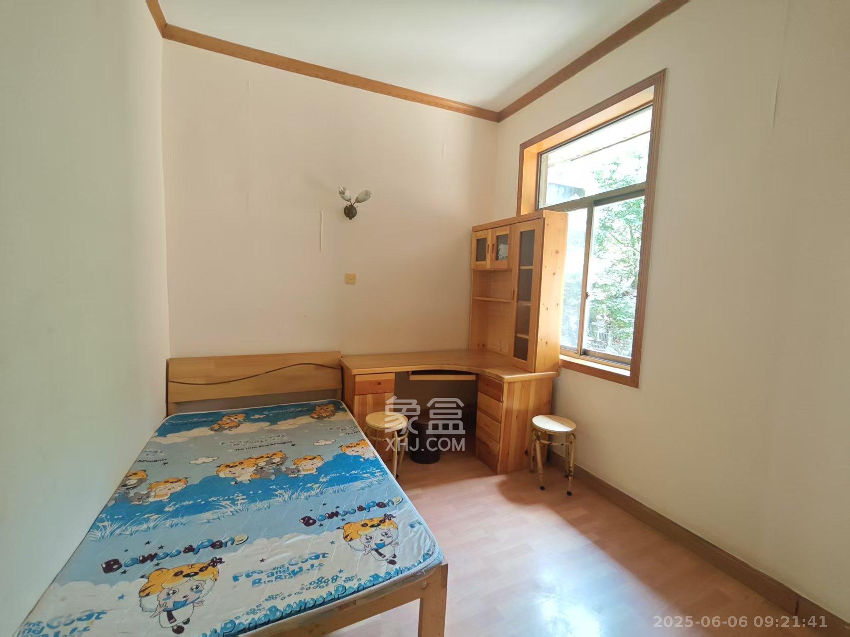 南湖路水工机械厂宿舍 2室1厅1卫 1300.0元/月 南湖路水工机械厂宿舍 2室1厅1卫 1300.0元/月室内图