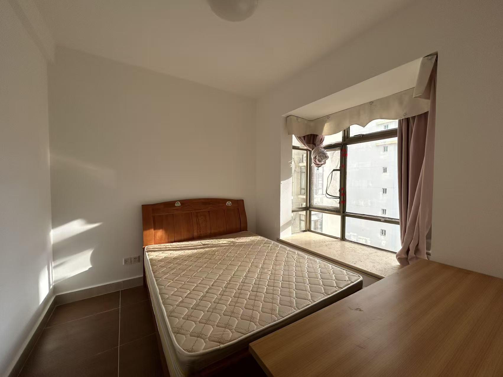 亚洲豪苑南区 2室1厅1卫 2400.0元/月 亚洲豪苑南区 2室1厅1卫 2400.0元/月室内图