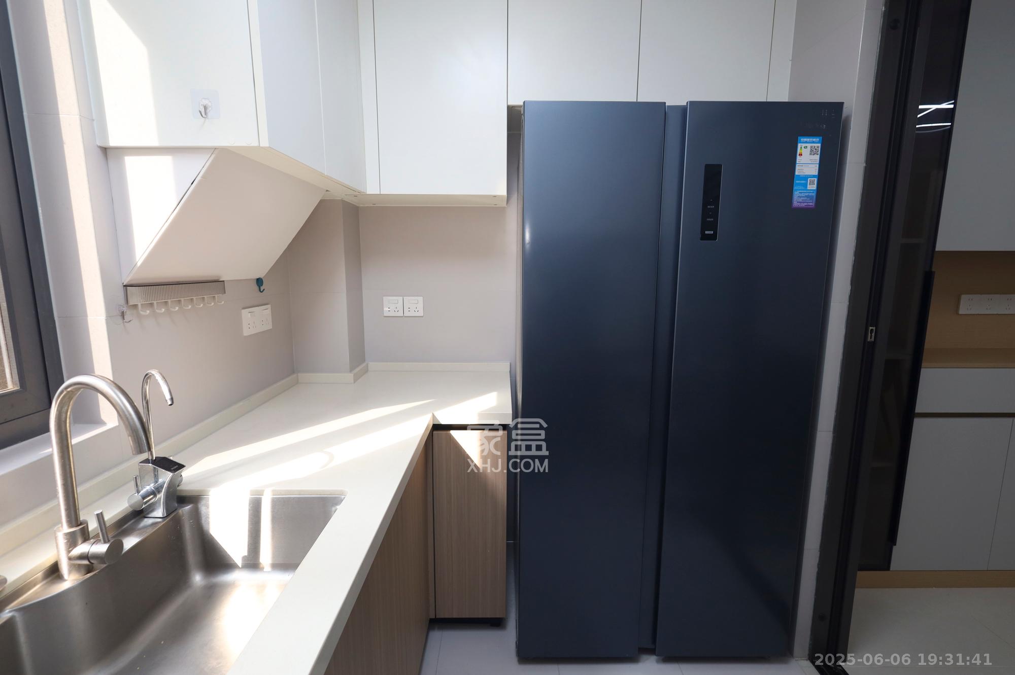 福晟钱隆国际(晟冉景苑) 4室2厅2卫 128.0万 福晟钱隆国际(晟冉景苑) 4室2厅2卫 128.0万厨房