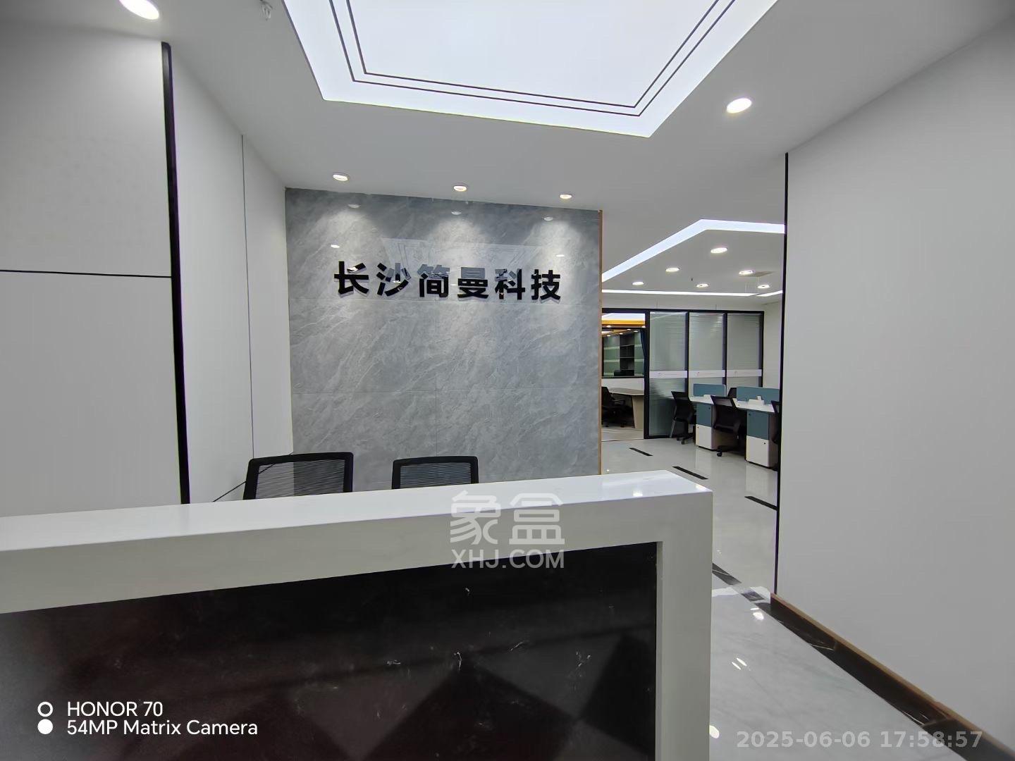 百脑汇大厦(友阿百货) 3室1厅1卫 6200.0元/月 百脑汇大厦(友阿百货) 3室1厅1卫 6200.0元/月室内图