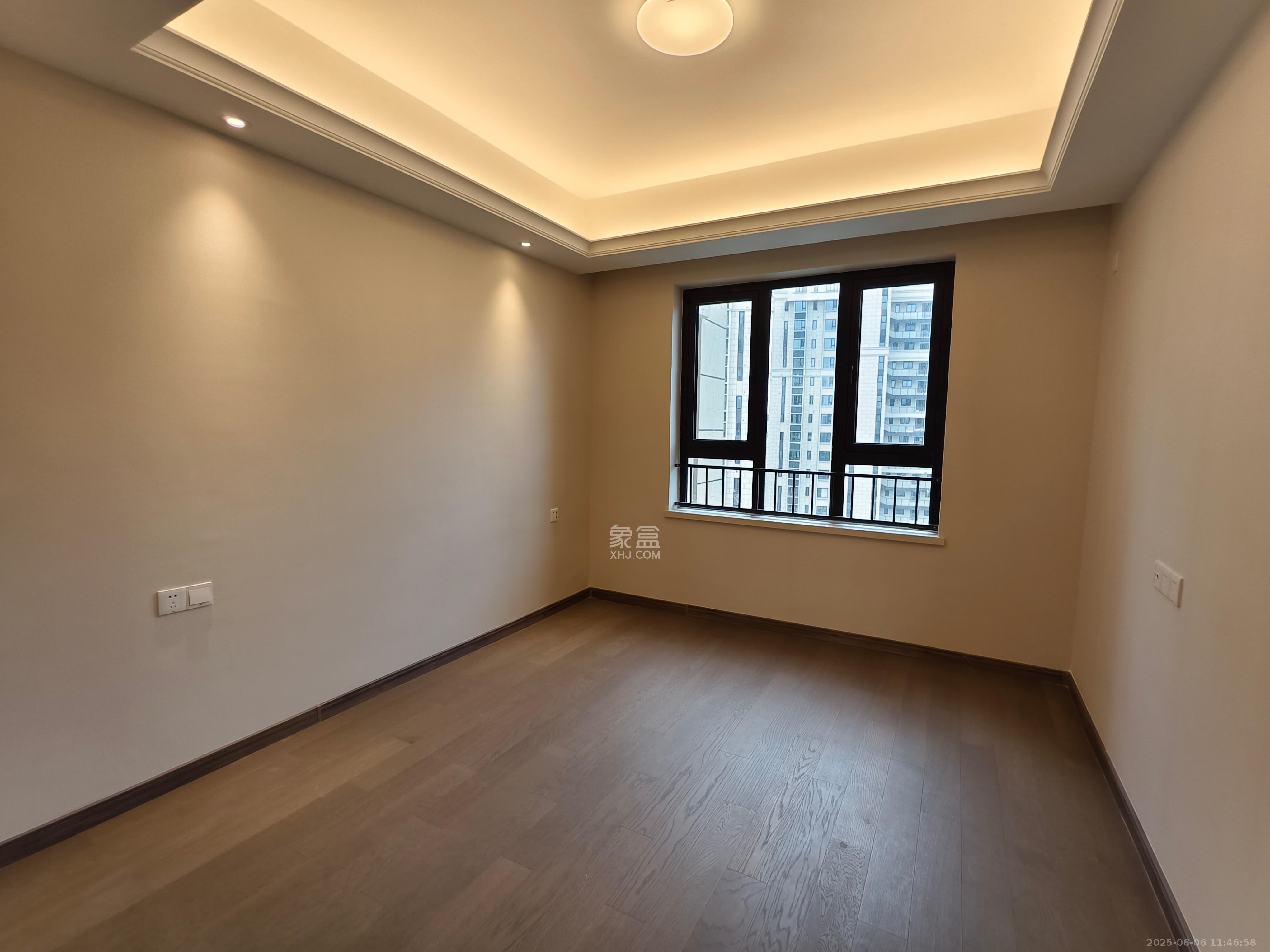 新力铂园(江山云著) 4室2厅2卫 5800.0元/月 新力铂园(江山云著) 4室2厅2卫 5800.0元/月室内图