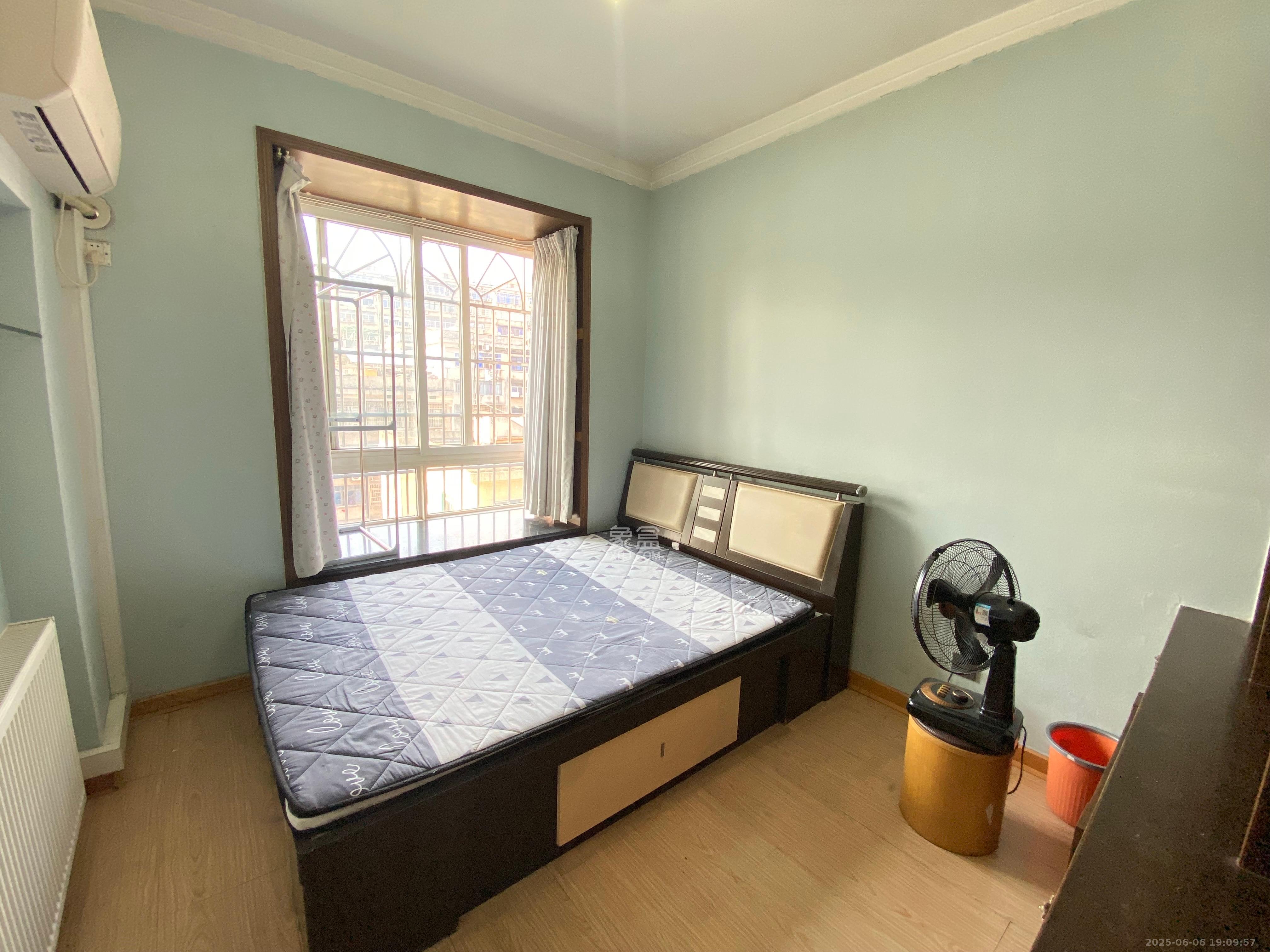 南湖嘉园  3室2厅2卫    2800.0元/月 南湖嘉园  3室2厅2卫    2800.0元/月室内图