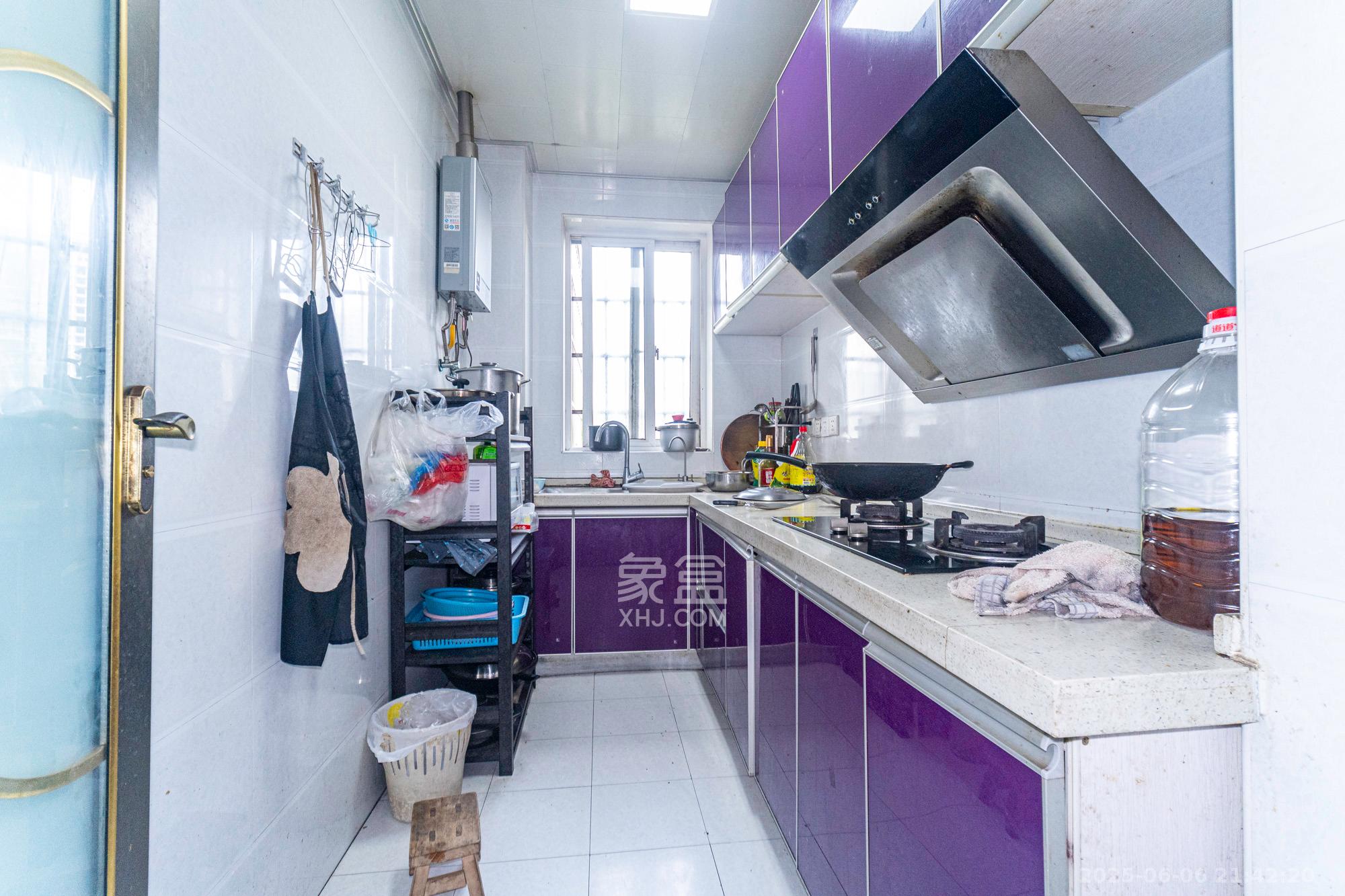 时代星城 3室2厅2卫 67.0万 时代星城 3室2厅2卫 67.0万厨房