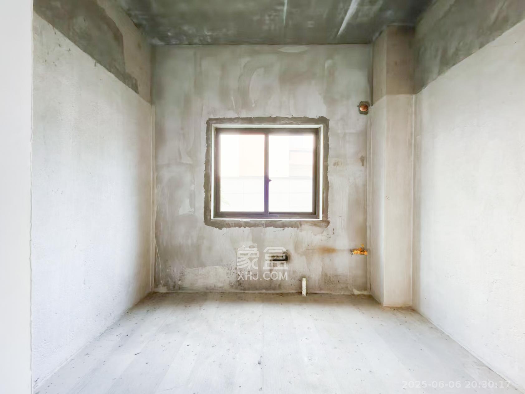 雅居乐依云小镇  5室2厅3卫    268.0万 雅居乐依云小镇  5室2厅3卫    268.0万