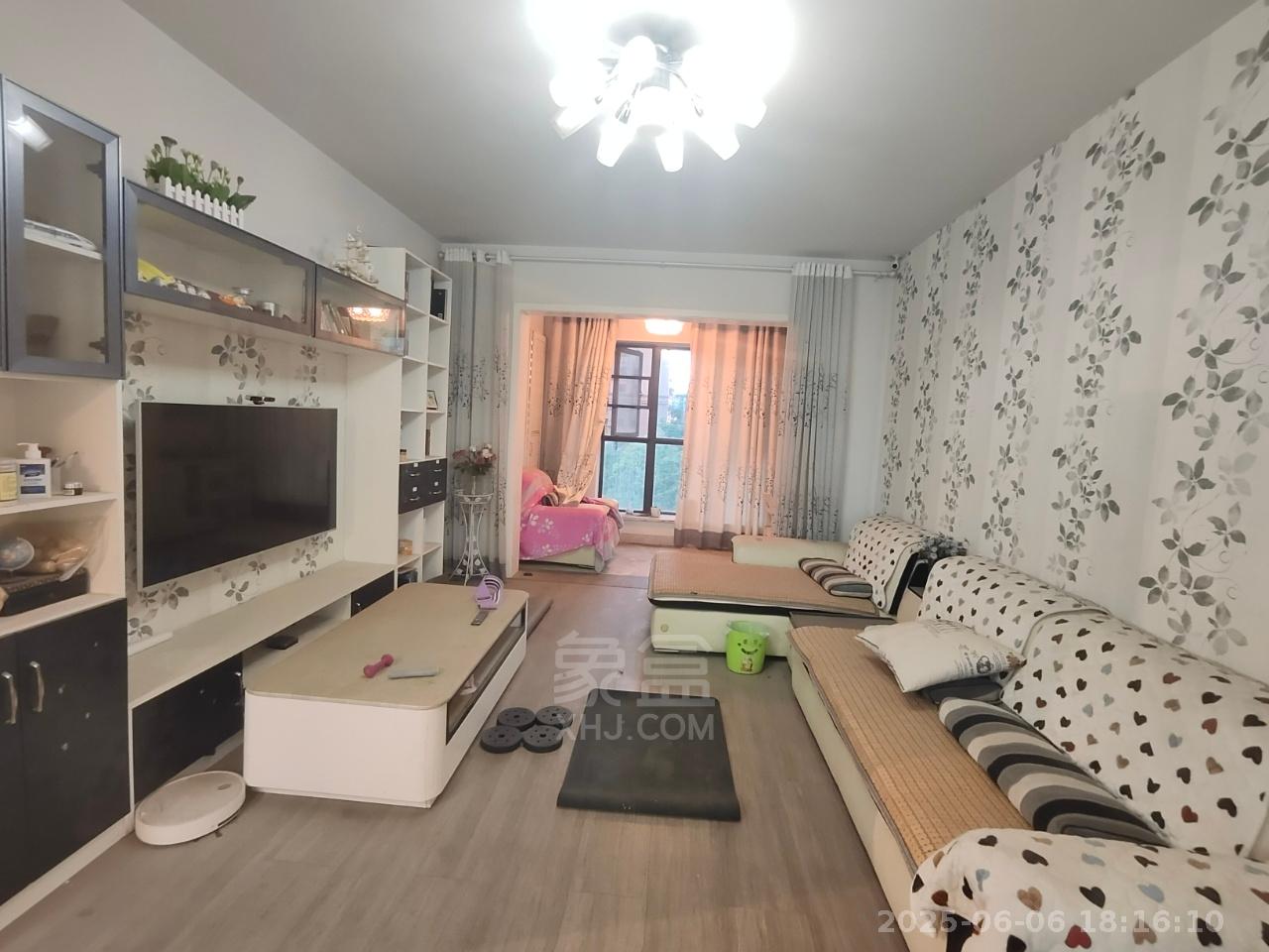 凯旋名门人民中路1006号  3室2厅2卫    1800.0元/月 凯旋名门人民中路1006号  3室2厅2卫    1800.0元/月室内图