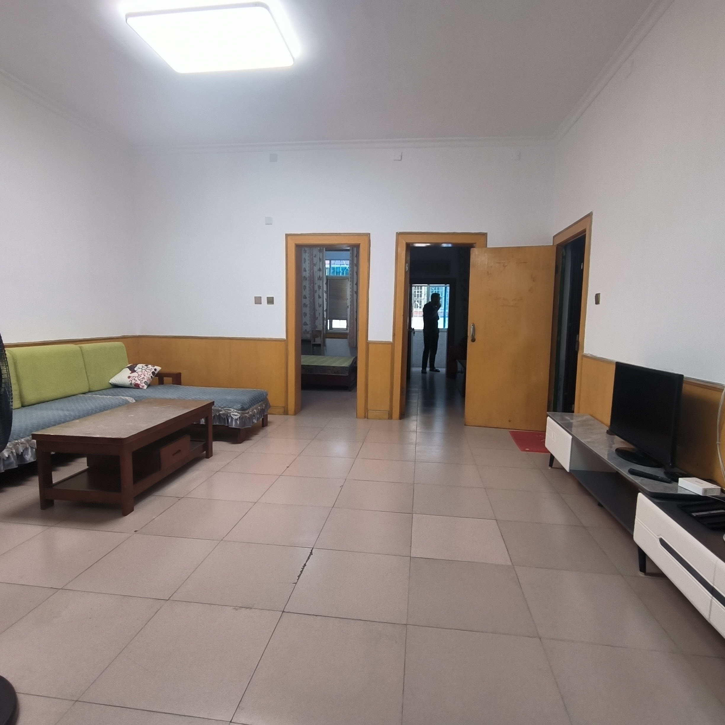 立新二社区 2室2厅1卫 1000.0元/月 立新二社区 2室2厅1卫 1000.0元/月室内图