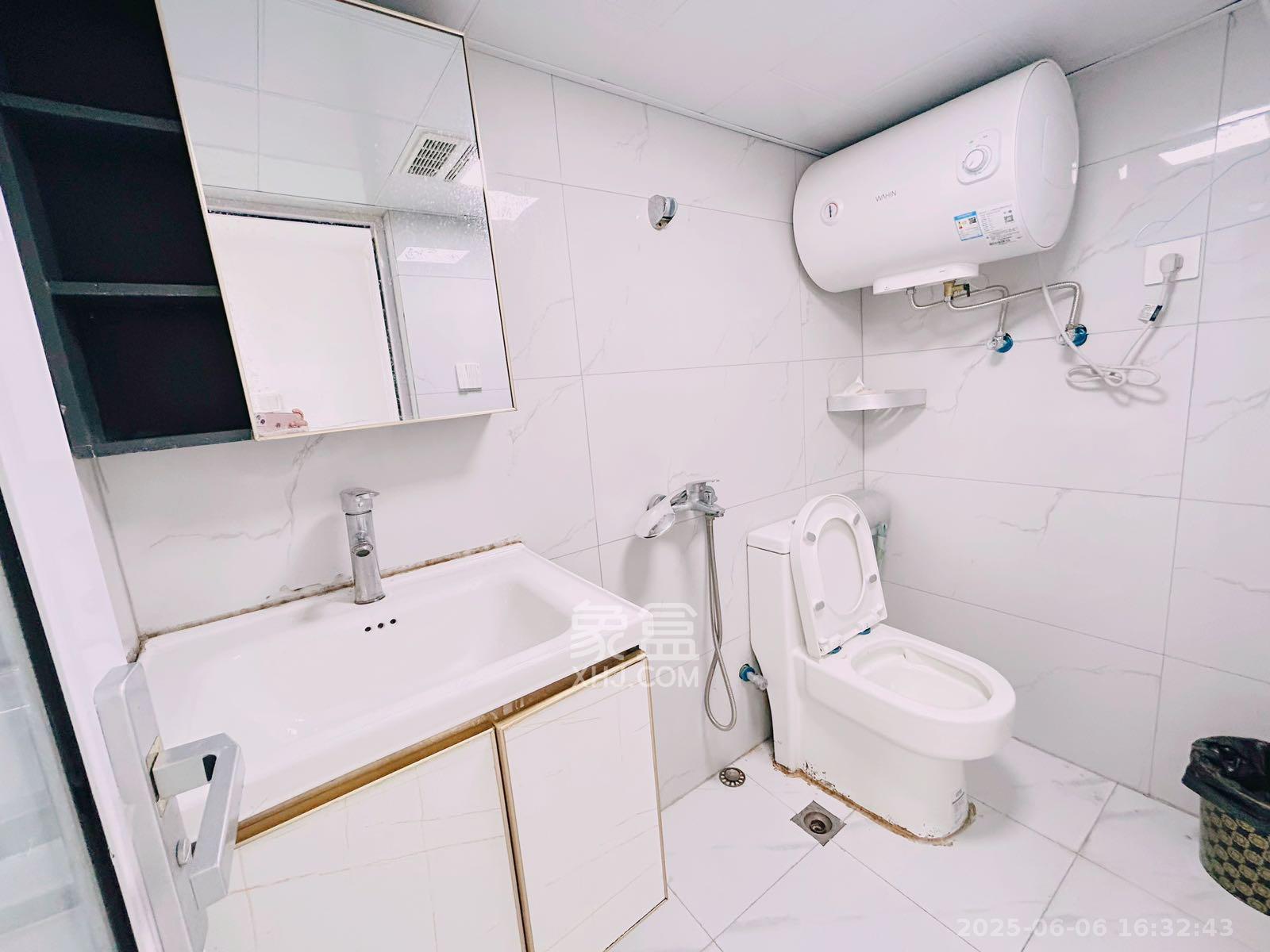 正荣悦玺 1室1厅1卫 1350.0元/月 正荣悦玺 1室1厅1卫 1350.0元/月室内图