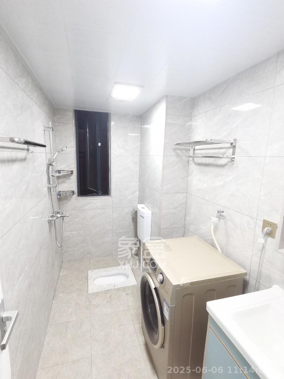 南山梅溪一方 3室2厅2卫 3200.0元/月 南山梅溪一方 3室2厅2卫 3200.0元/月室内图