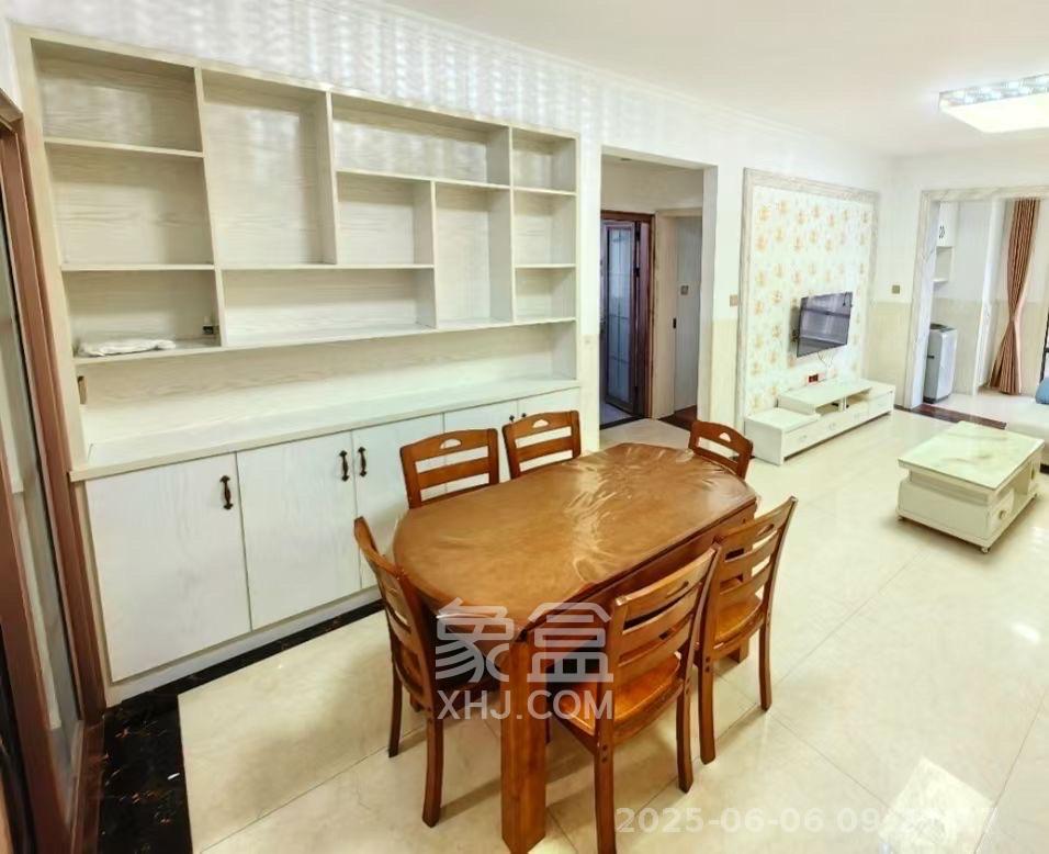 嘉顺苑 2室2厅1卫 2100.0元/月 嘉顺苑 2室2厅1卫 2100.0元/月室内图