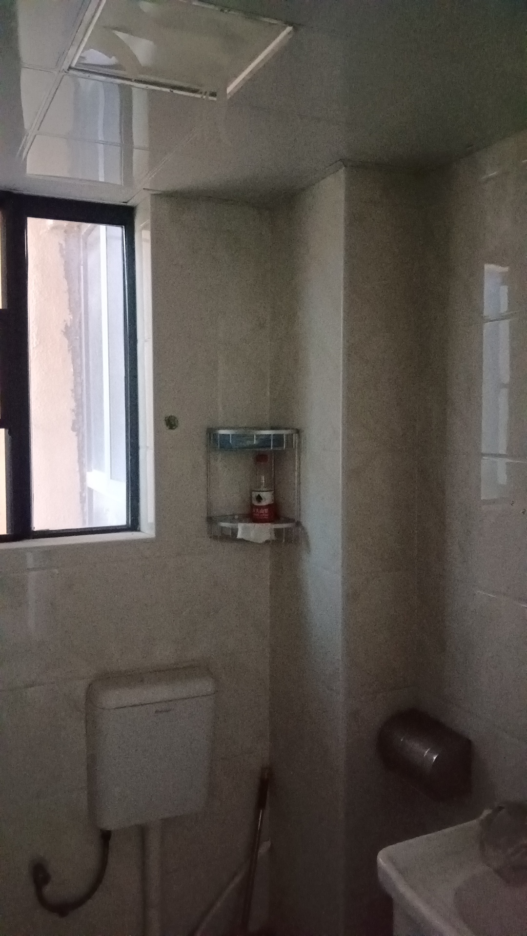 百弘学府城  3室2厅2卫    1800.0元/月室内图