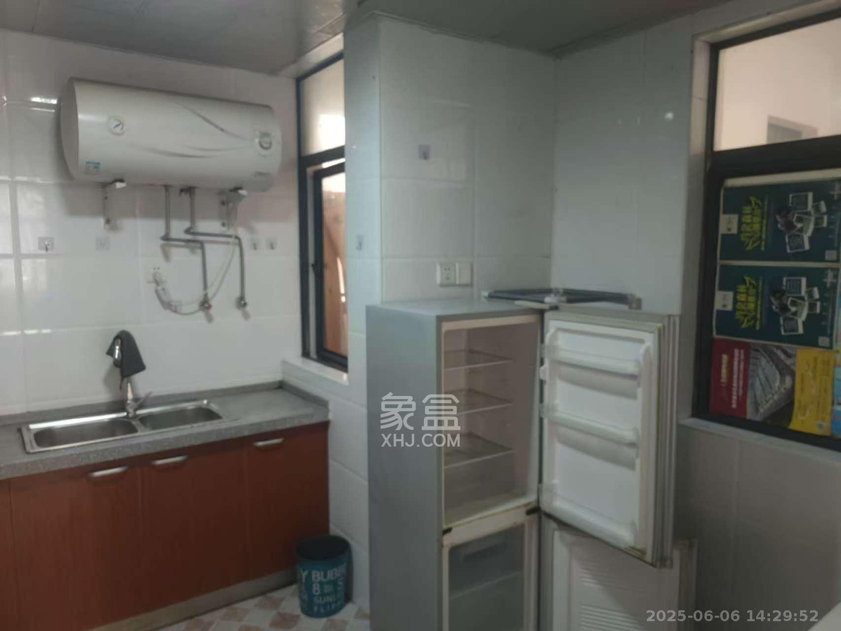 湘府名邸（同力家园）  4室2厅1卫   3500.00元/月室内图