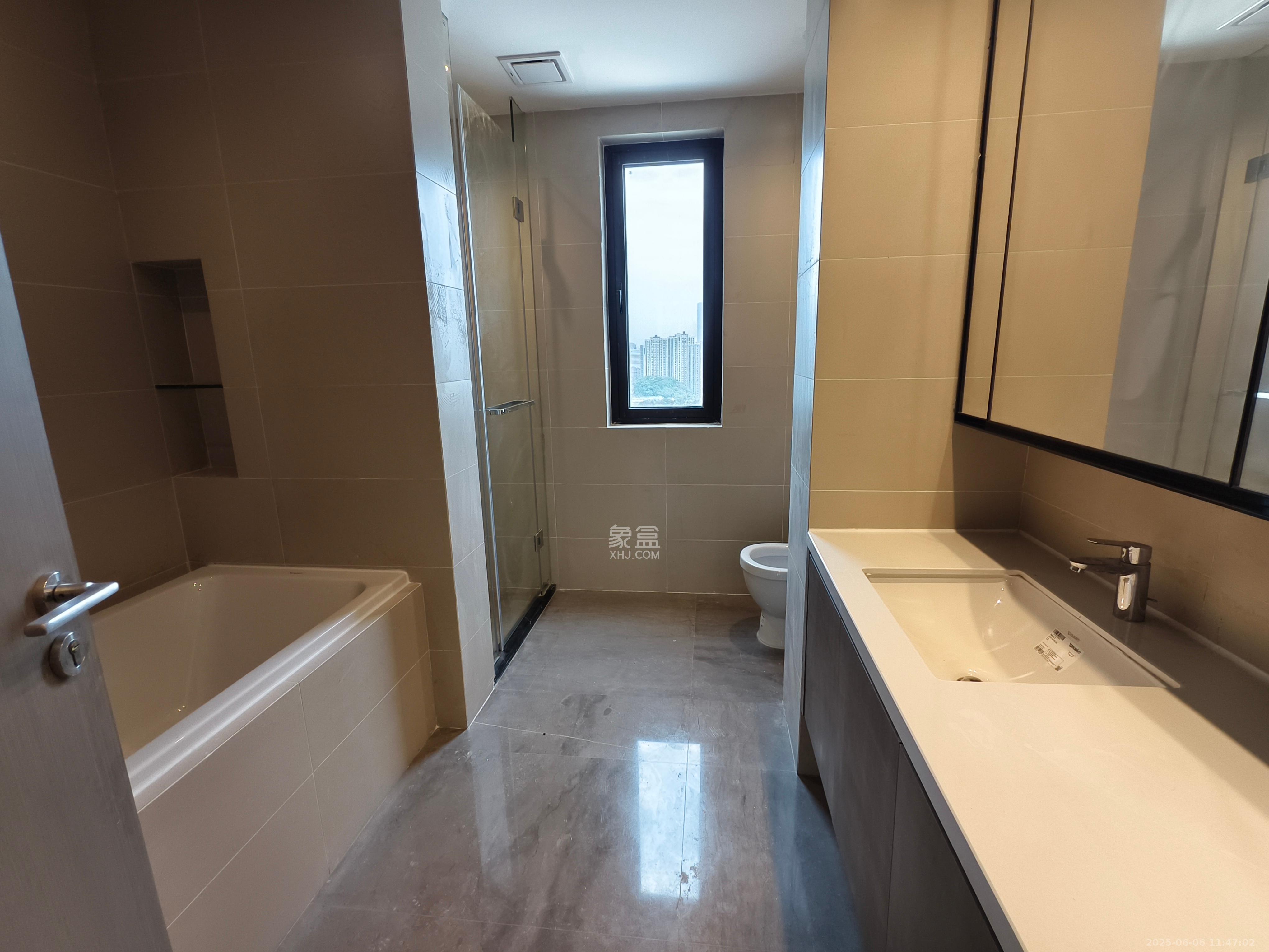 新力铂园(江山云著) 4室2厅2卫 5800.0元/月 新力铂园(江山云著) 4室2厅2卫 5800.0元/月室内图