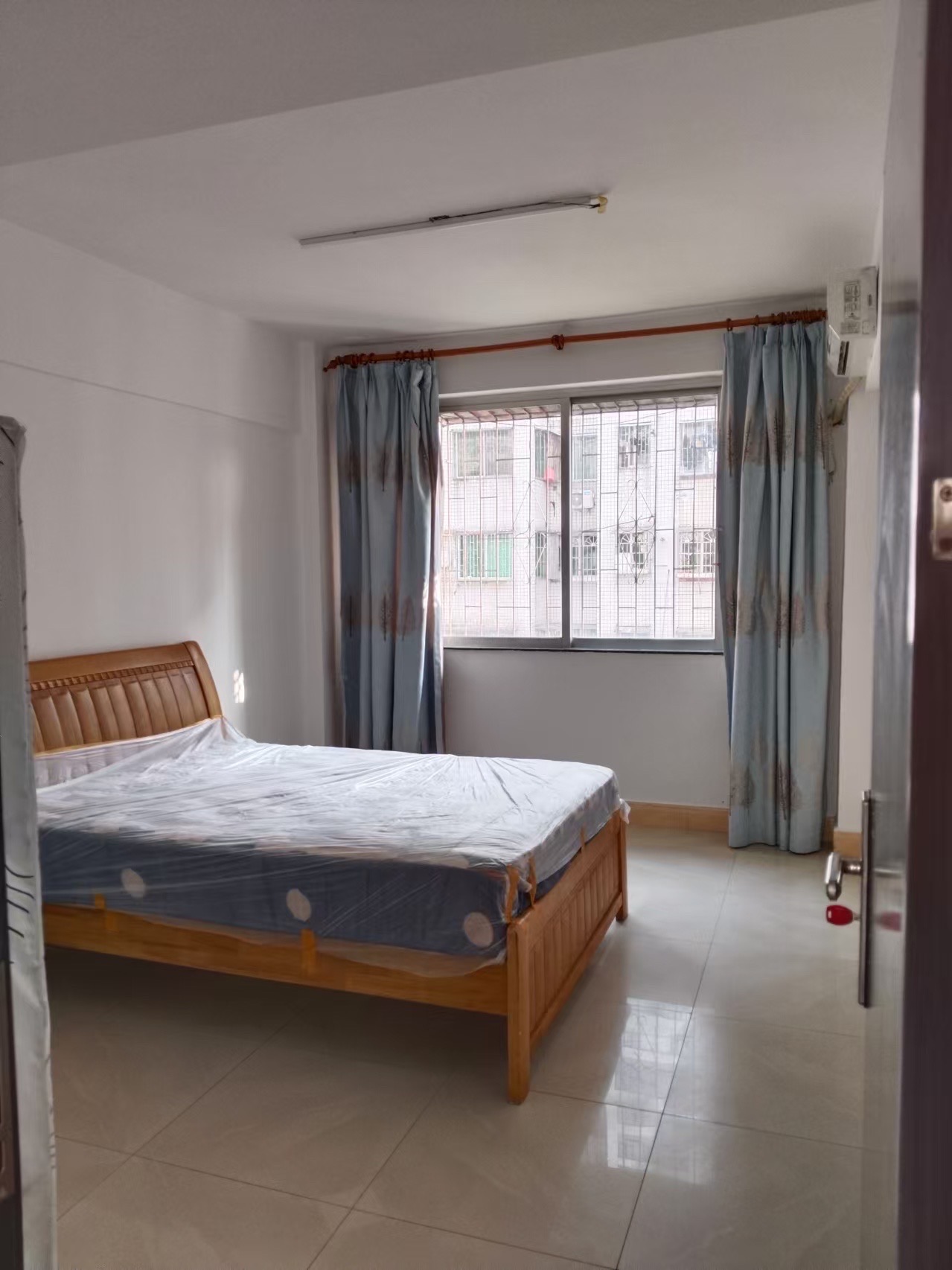 昌茂花园 3室2厅1卫 1800.0元/月 昌茂花园 3室2厅1卫 1800.0元/月室内图