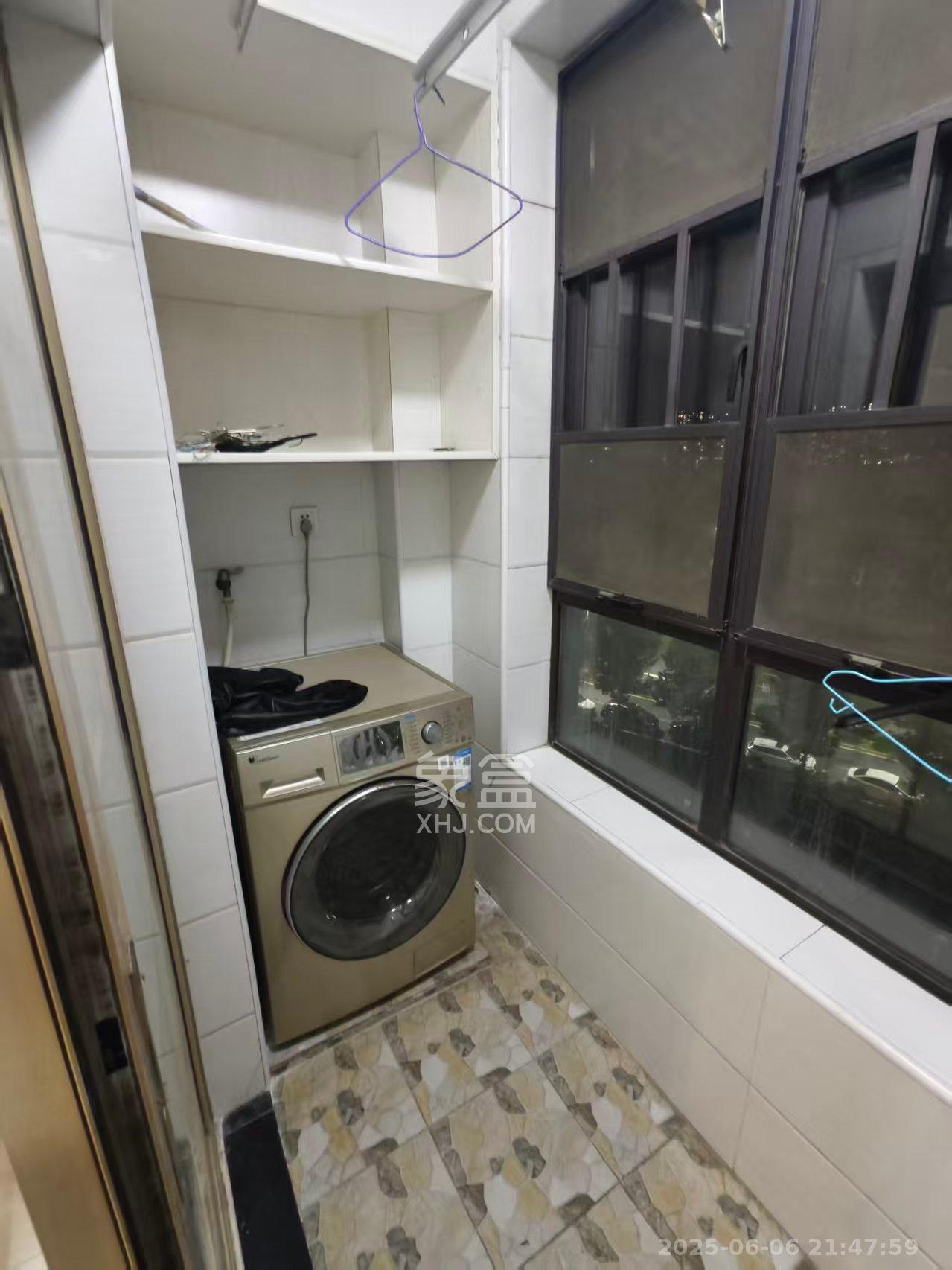 金地三千府(金地湖山樾、金地自在城)  3室2厅1卫    1800.0元/月 金地三千府(金地湖山樾、金地自在城)  3室2厅1卫    1800.0元/月室内图