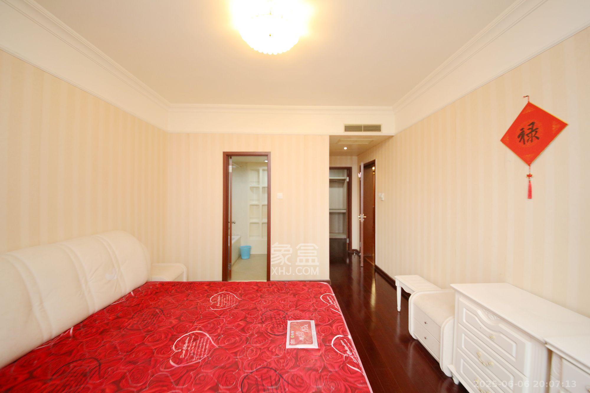 盛世美居荷园 3室2厅2卫 5000.0元/月 盛世美居荷园 3室2厅2卫 5000.0元/月室内图