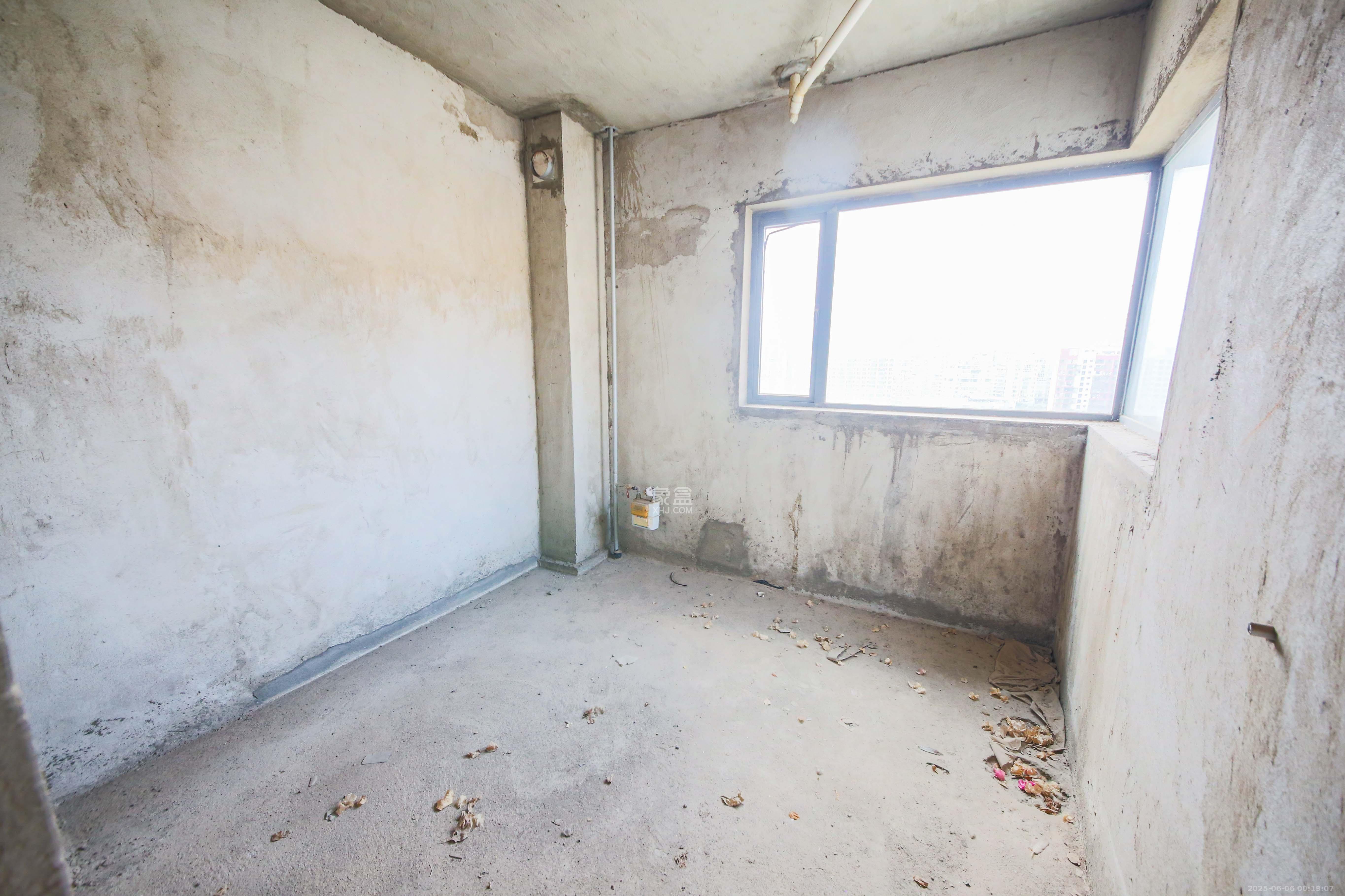 梦网景园 4室2厅2卫 169.8万 梦网景园 4室2厅2卫 169.8万厨房