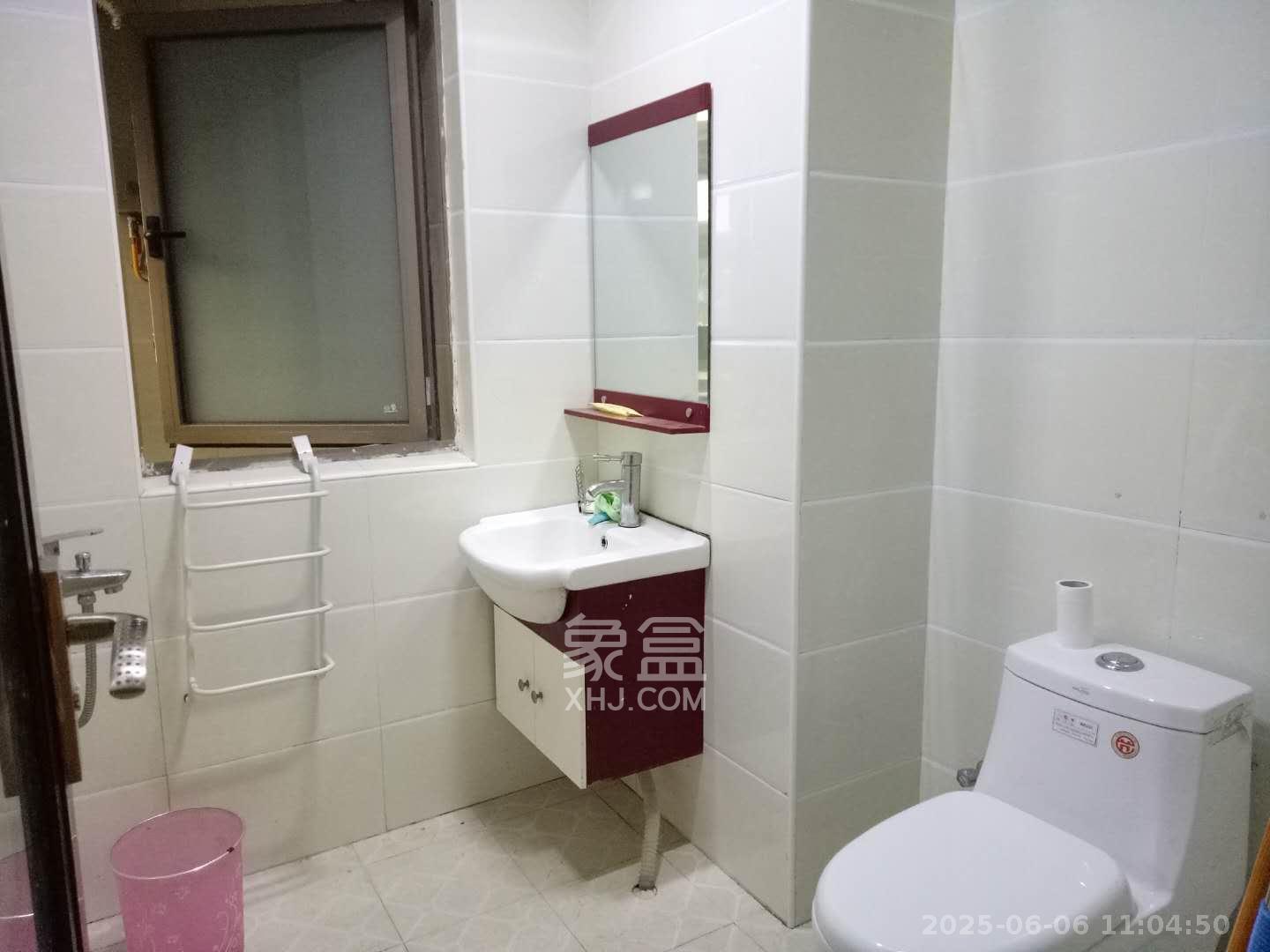 世茂铂翠湾一期  3室2厅1卫   2700.00元/月小区图