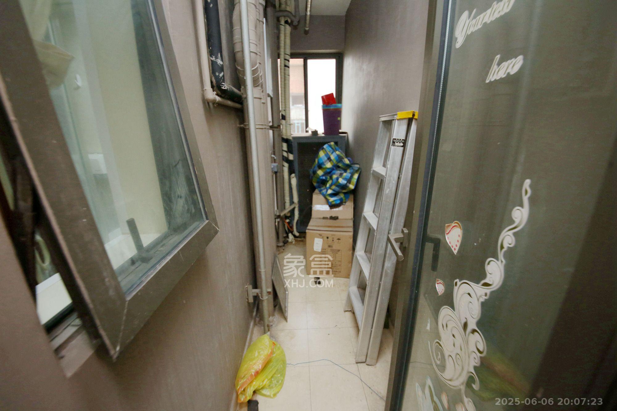 盛世美居荷园 3室2厅2卫 5000.0元/月 盛世美居荷园 3室2厅2卫 5000.0元/月室内图