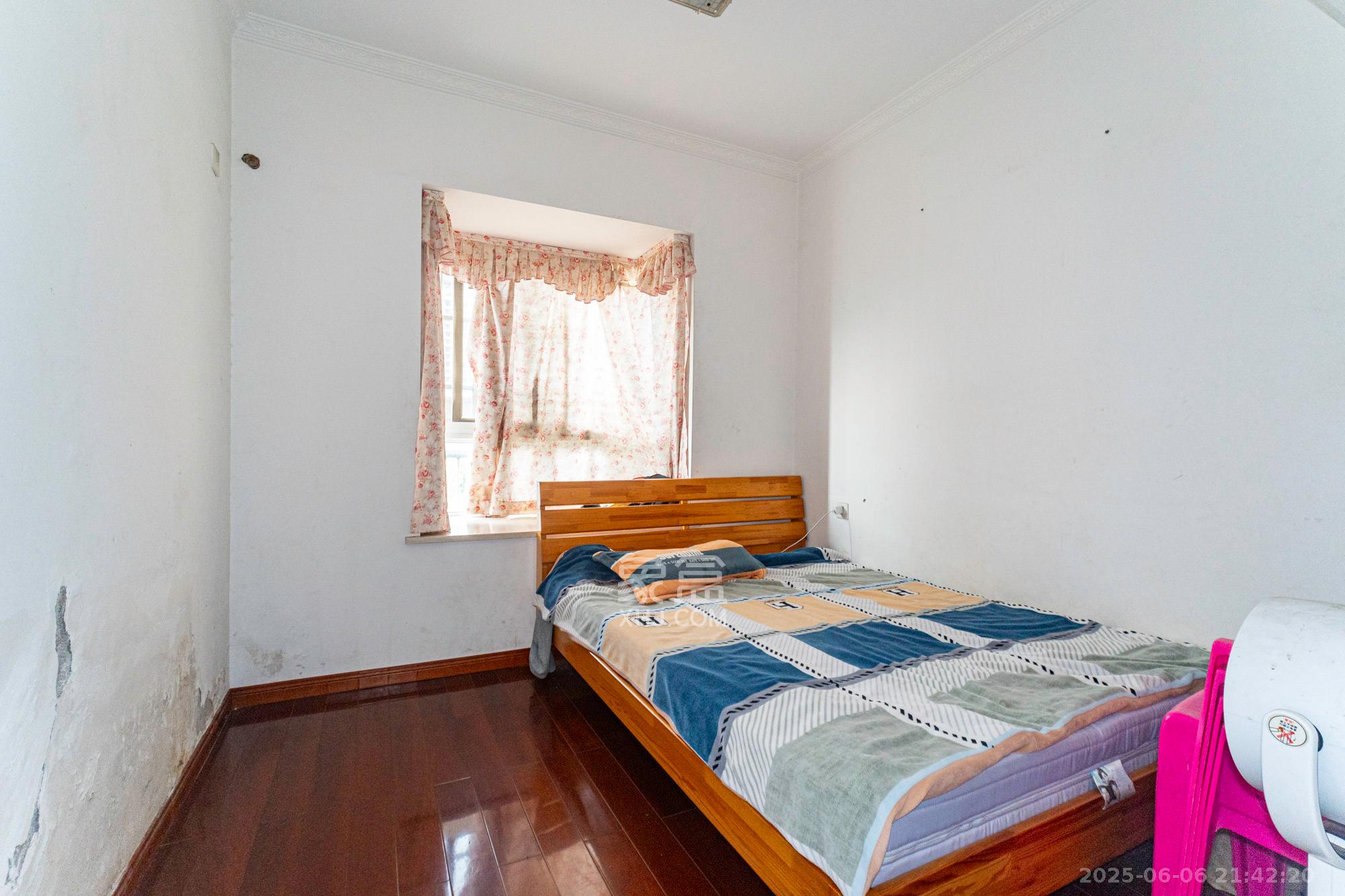 时代星城 3室2厅2卫 67.0万 时代星城 3室2厅2卫 67.0万卧室