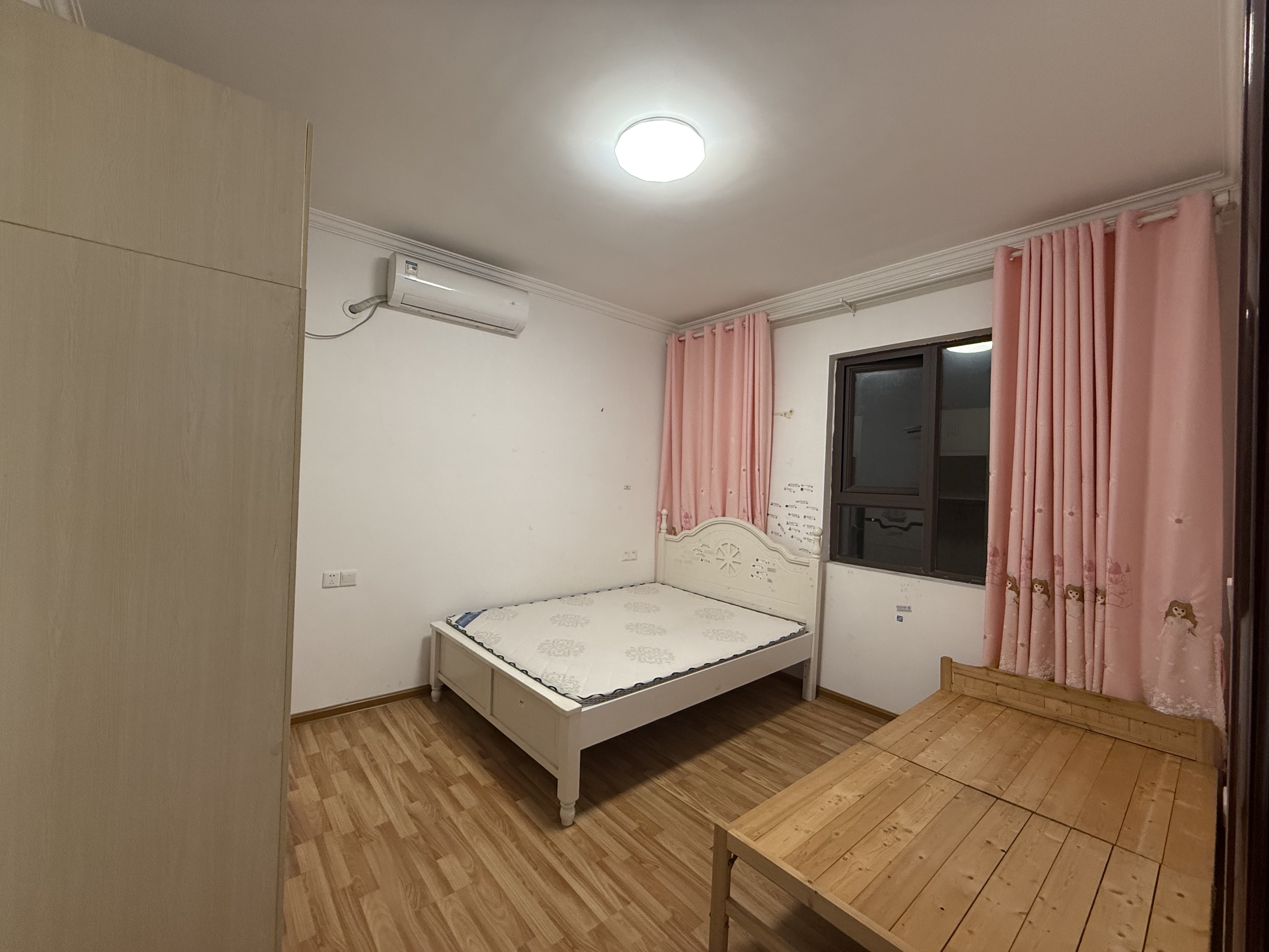 大同芙蓉 3室2厅2卫 66.8万 大同芙蓉 3室2厅2卫 66.8万客厅