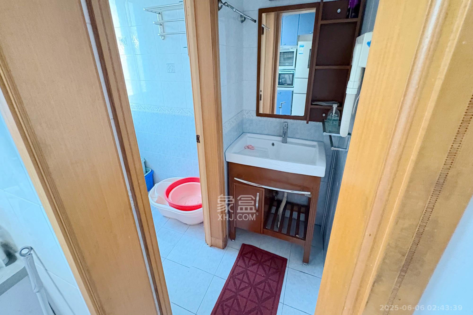 安全厅宿舍阳光小区(湘湖渔场阳光小区) 4室2厅2卫 125.0万 安全厅宿舍阳光小区(湘湖渔场阳光小区) 4室2厅2卫 125.0万卫生间