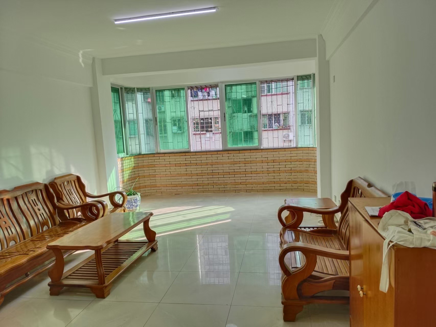 昌茂花园 3室2厅1卫 1800.0元/月 昌茂花园 3室2厅1卫 1800.0元/月室内图