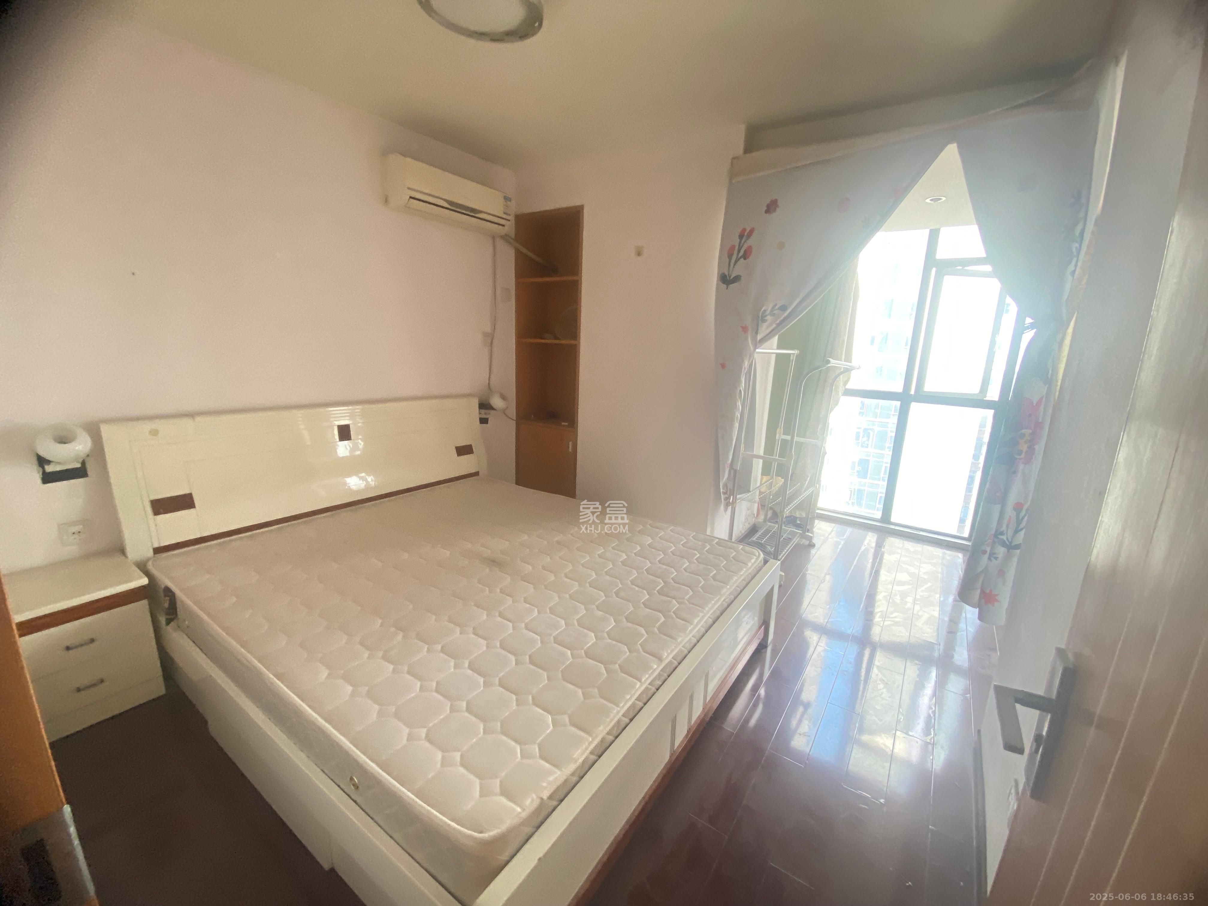 新时代广场 1室2厅1卫 2000.0元/月 新时代广场 1室2厅1卫 2000.0元/月室内图