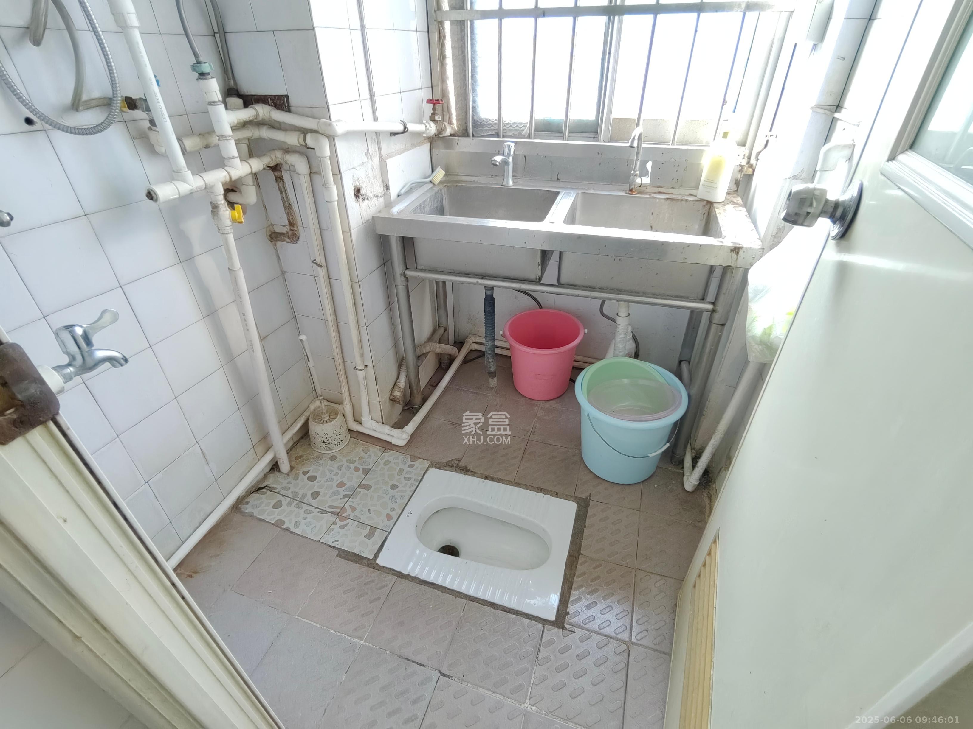 水泵厂宿舍  2室1厅1卫    1300.0元/月室内图