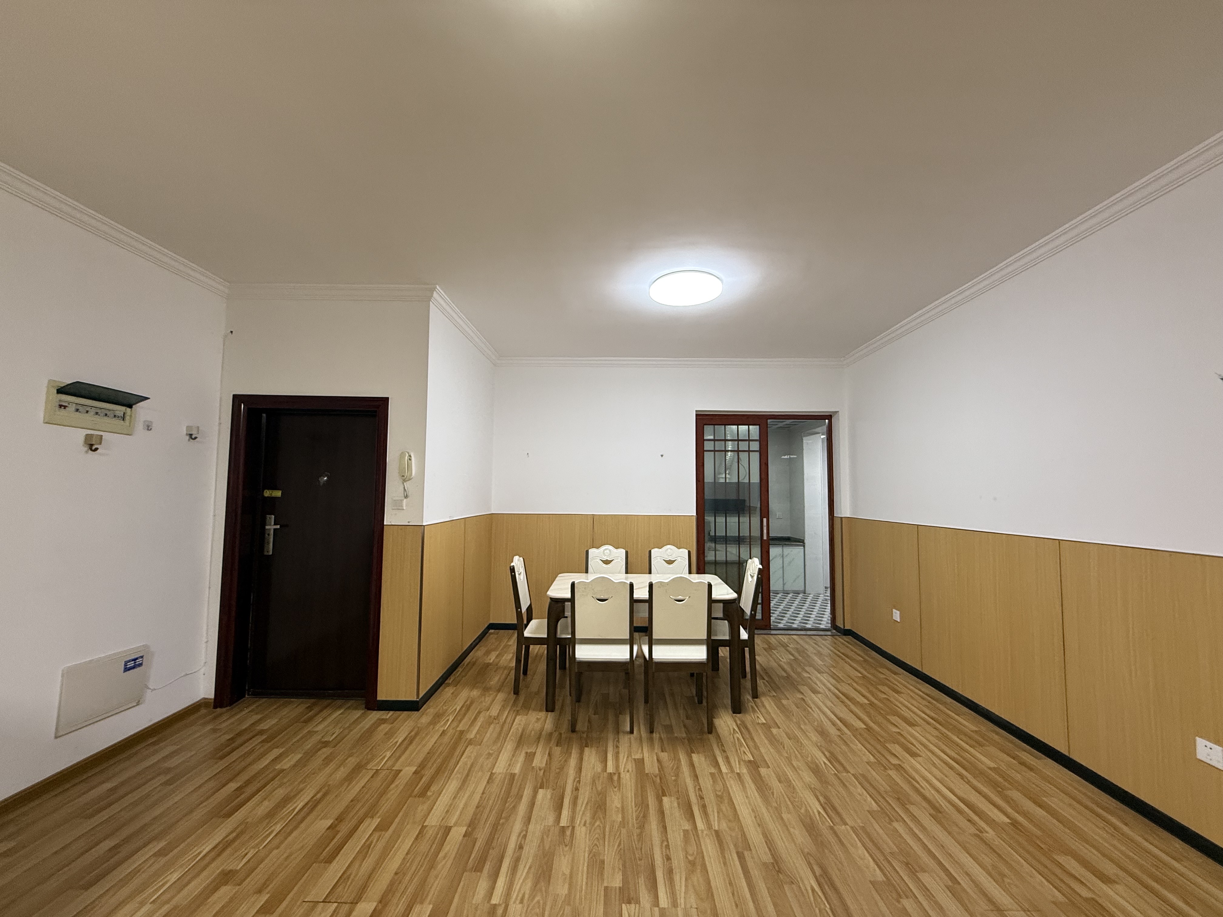 大同芙蓉 3室2厅2卫 66.8万 大同芙蓉 3室2厅2卫 66.8万客厅