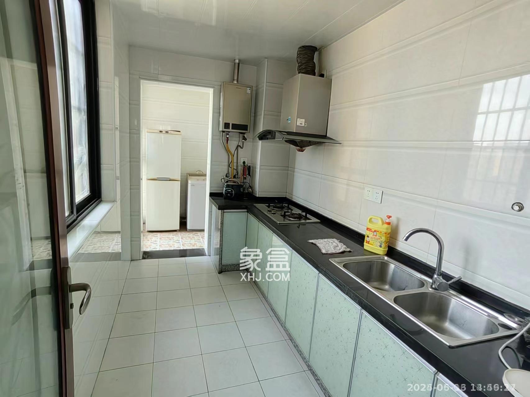 中悦领秀城  3室2厅2卫    1900.0元/月 中悦领秀城  3室2厅2卫    1900.0元/月室内图