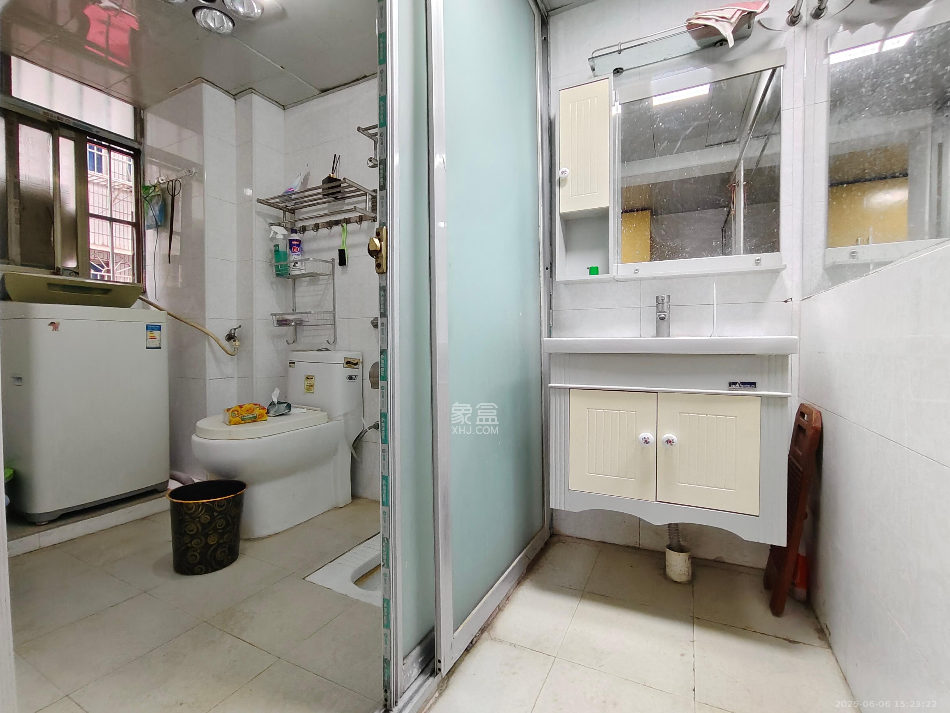 马王堆汽配城  2室2厅1卫   1750.00元/月室内图