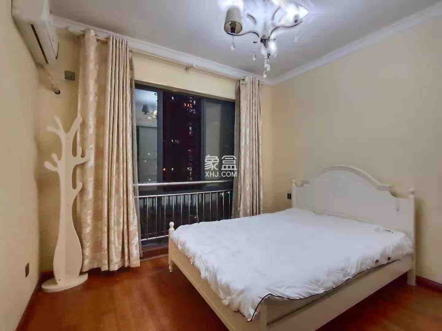 水映豪廷（一，二，三期）  3室2厅2卫   2400.00元/月室内图