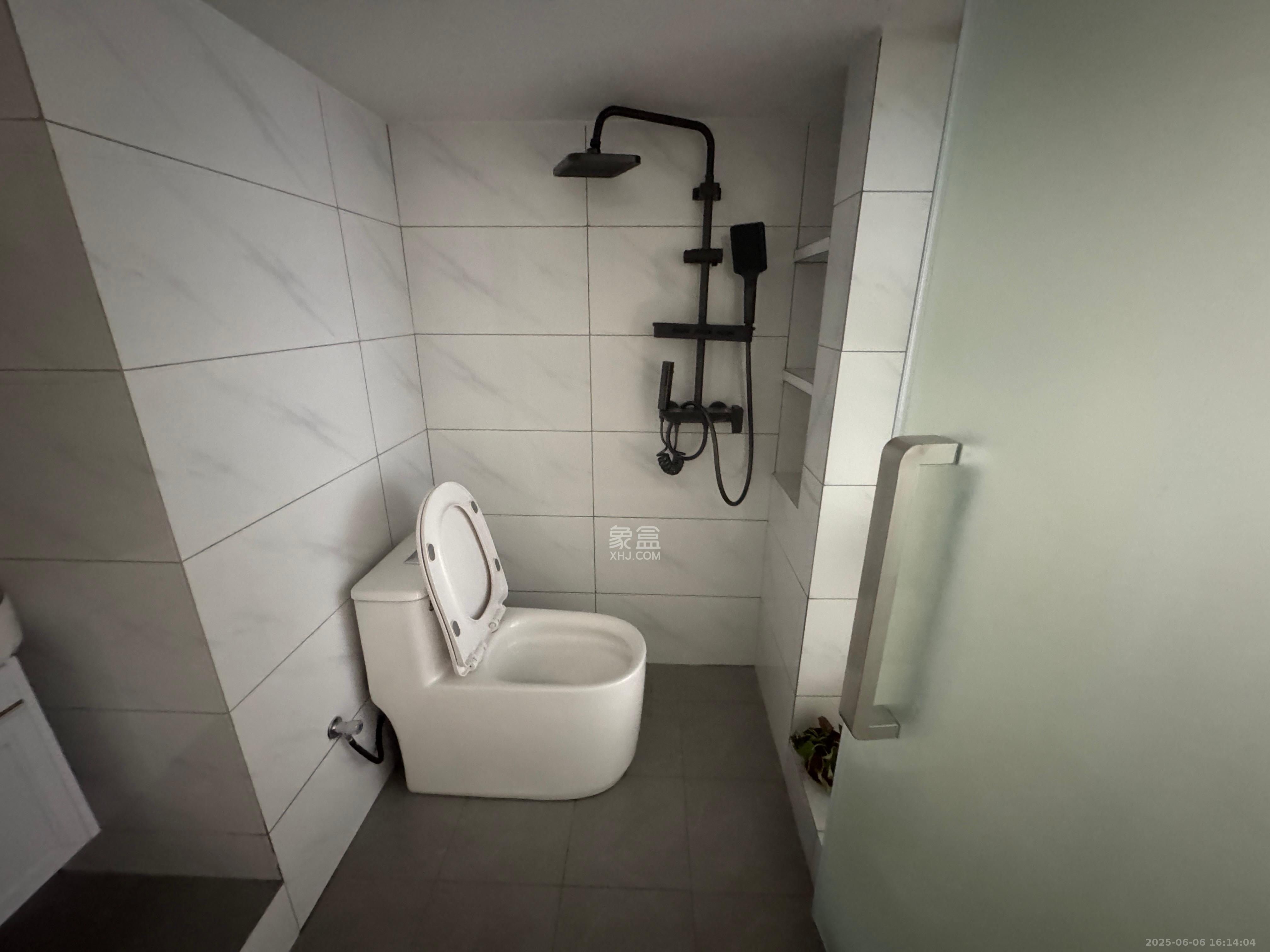 力高凤凰新天 2室2厅1卫 1000.0元/月 力高凤凰新天 2室2厅1卫 1000.0元/月室内图