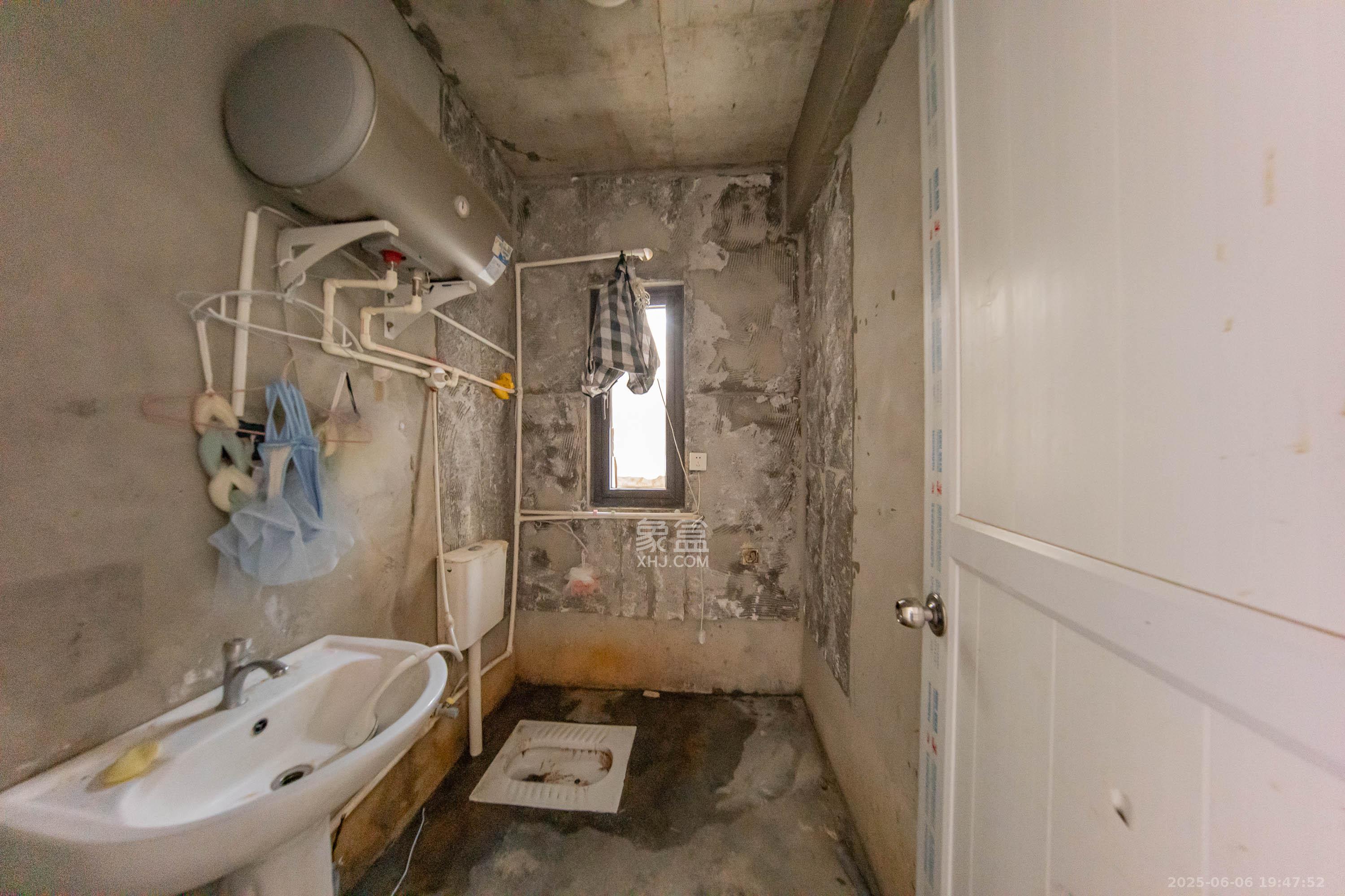 融创融公馆(融创臻苑)  4室2厅2卫    62.0万 融创融公馆(融创臻苑)  4室2厅2卫    62.0万卫生间