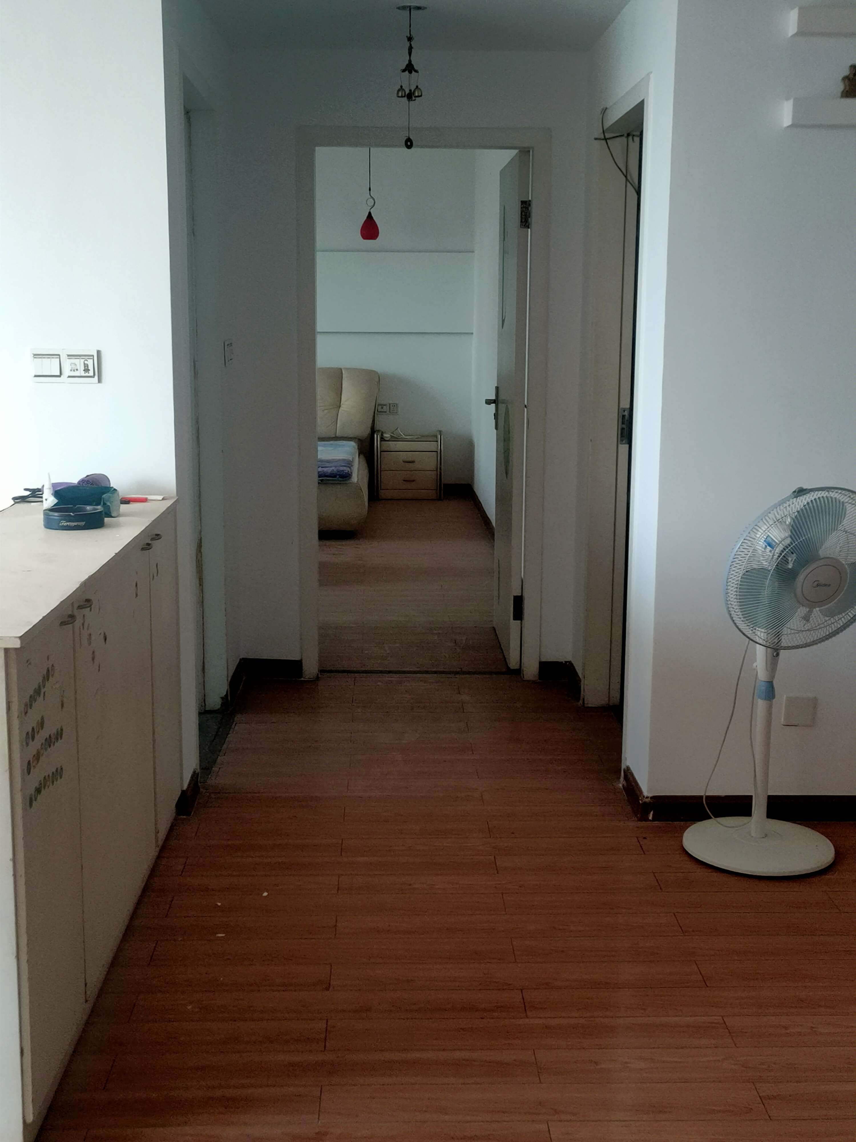 鹏程大厦  3室2厅2卫   1600.00元/月室内图