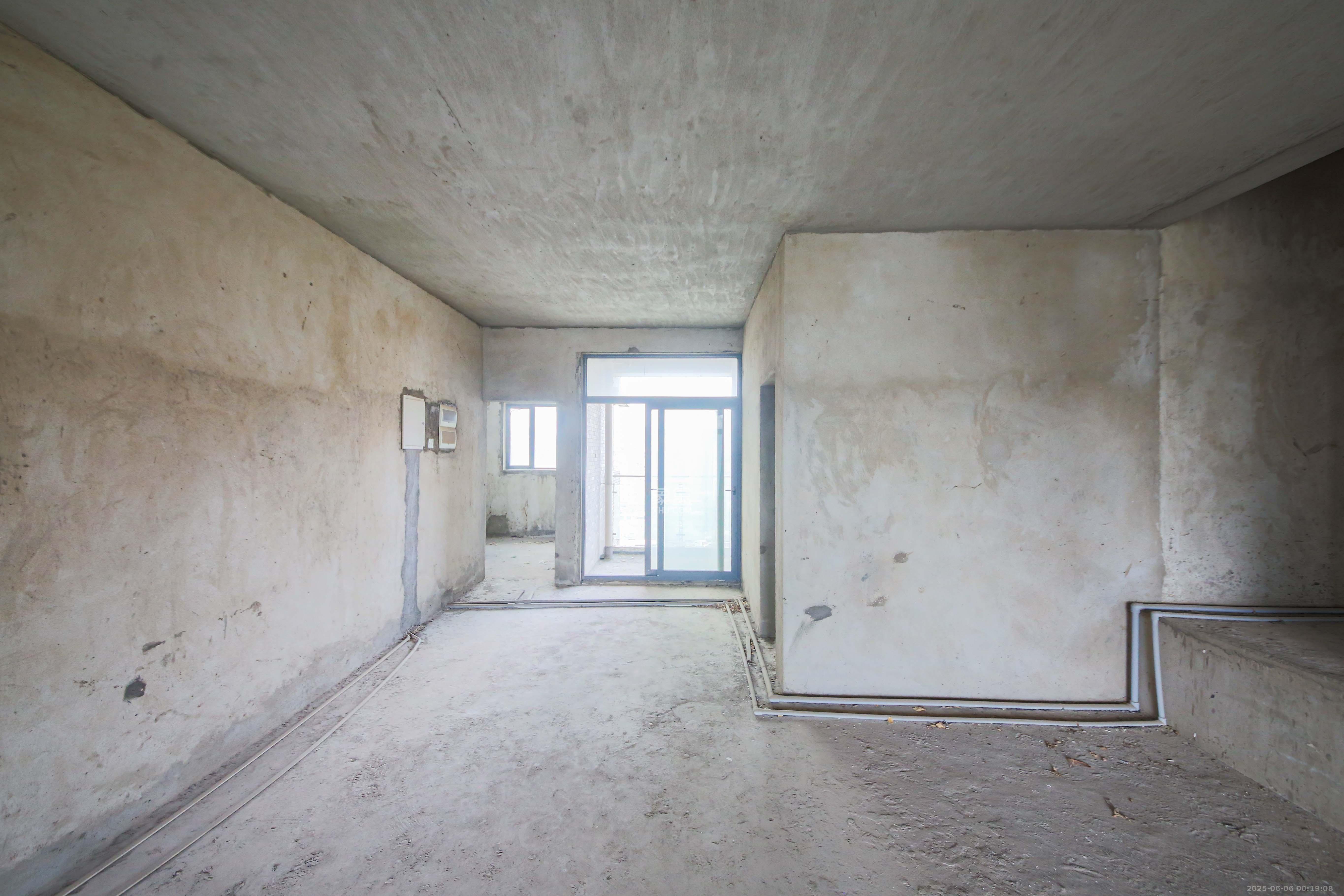 梦网景园 4室2厅2卫 169.8万 梦网景园 4室2厅2卫 169.8万客厅