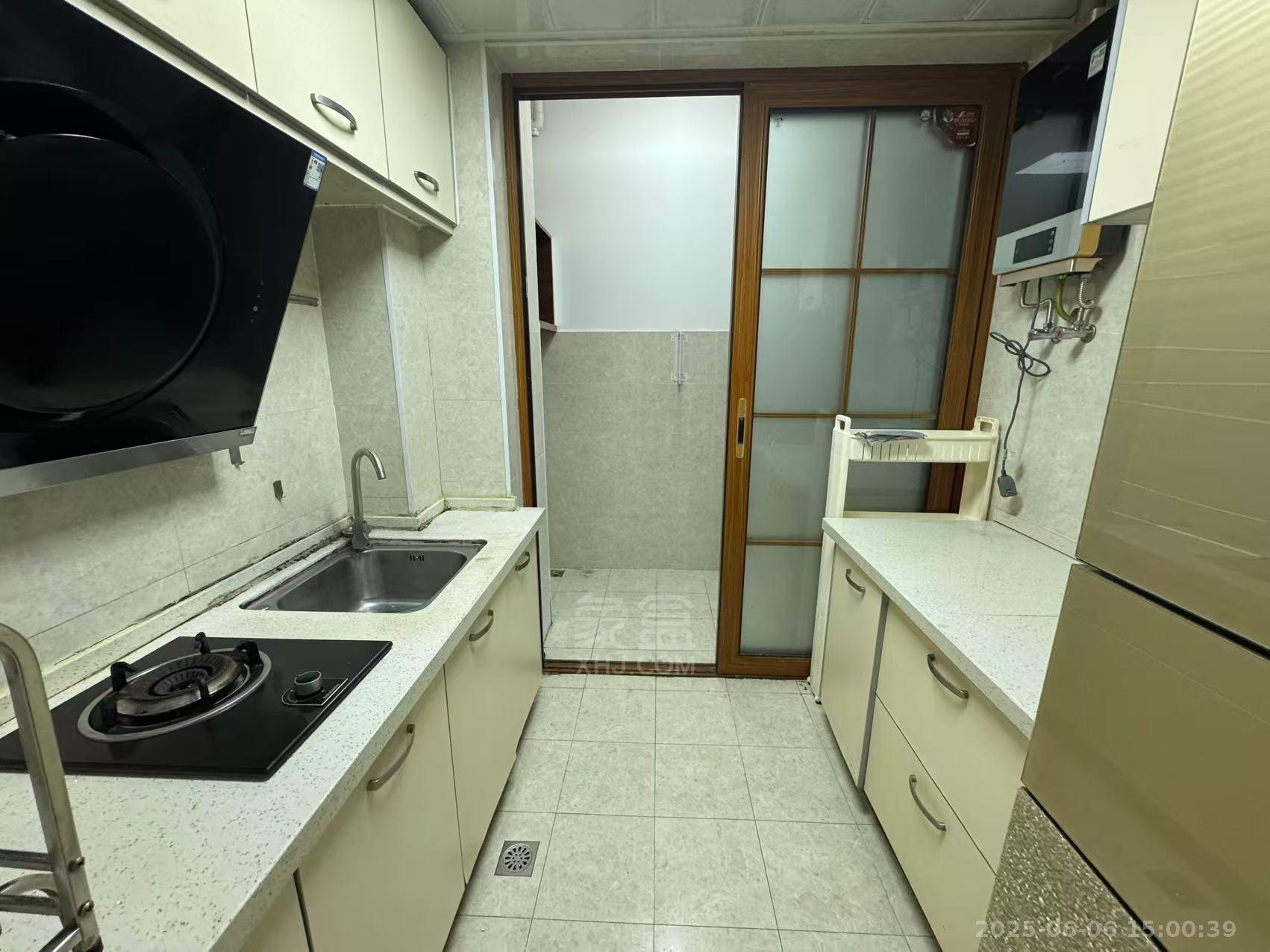 庐山春天 3室2厅1卫 2500.0元/月 庐山春天 3室2厅1卫 2500.0元/月室内图