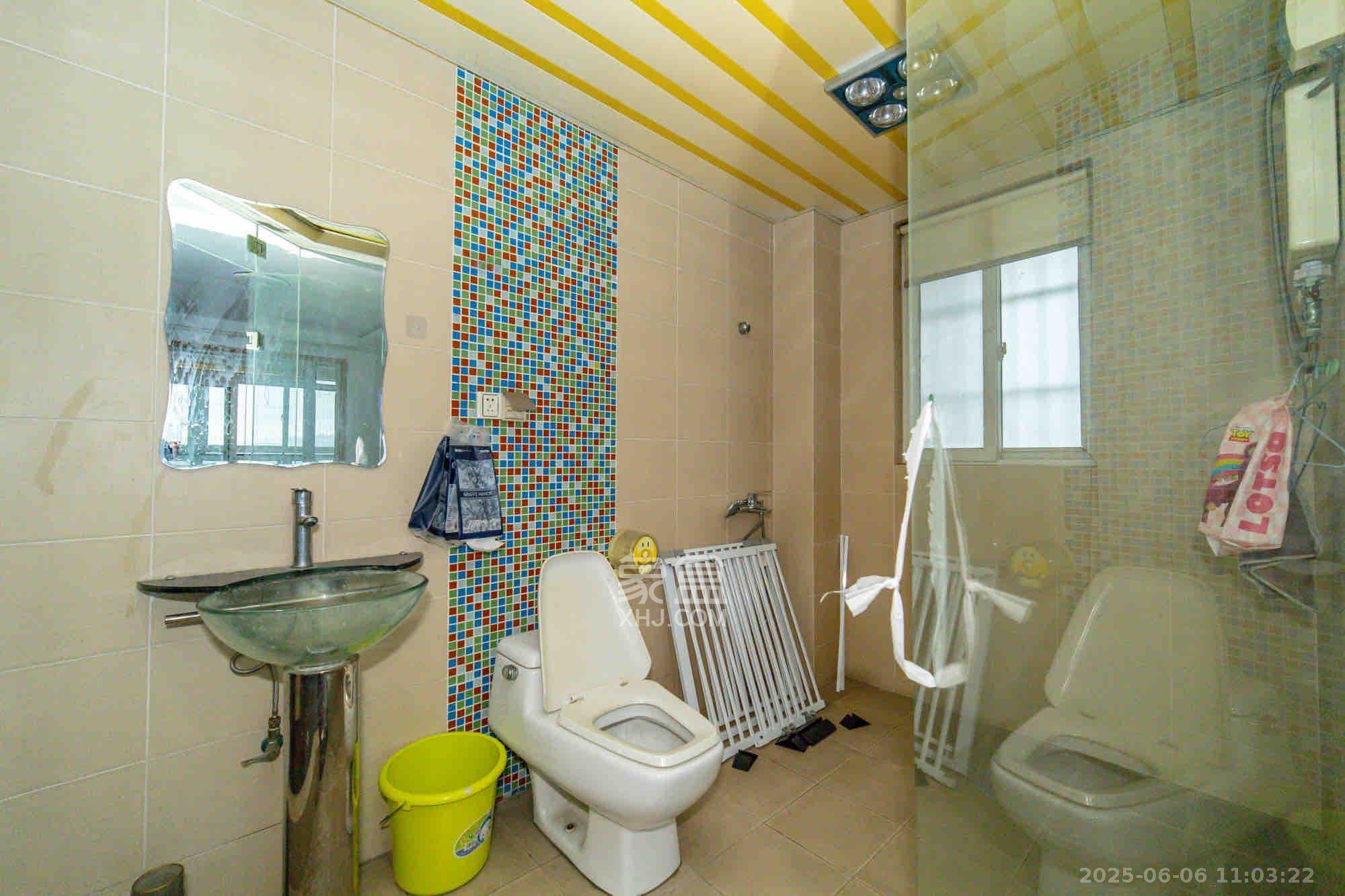 晶华美地  5室2厅4卫   3200.00元/月室内图