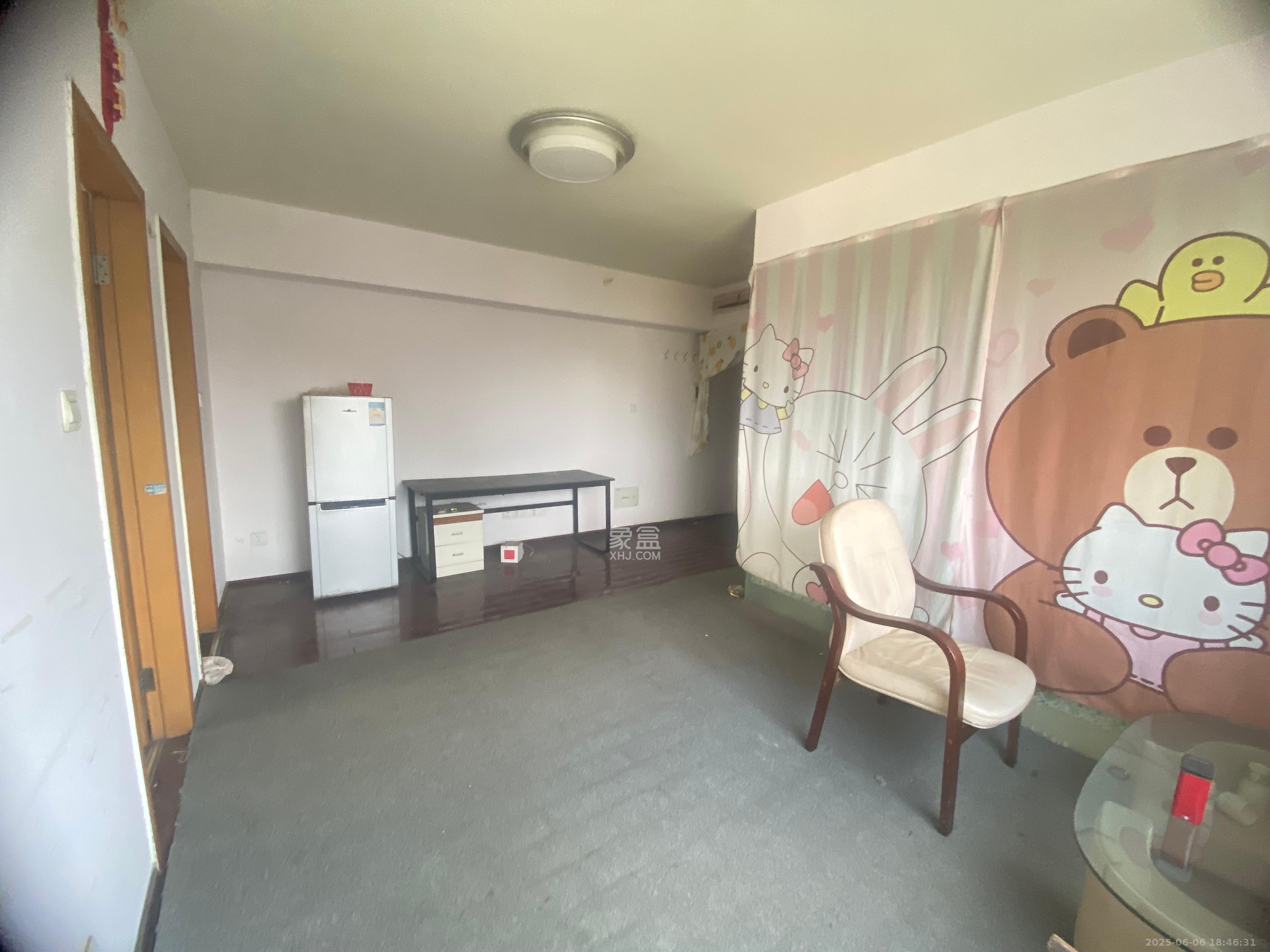 新时代广场 1室2厅1卫 2000.0元/月 新时代广场 1室2厅1卫 2000.0元/月室内图