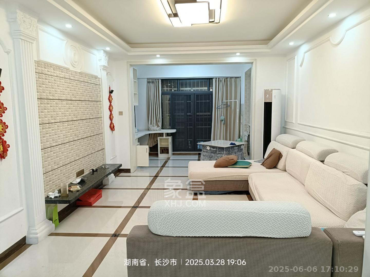 鑫天格林香山  3室2厅1卫   1600.00元/月