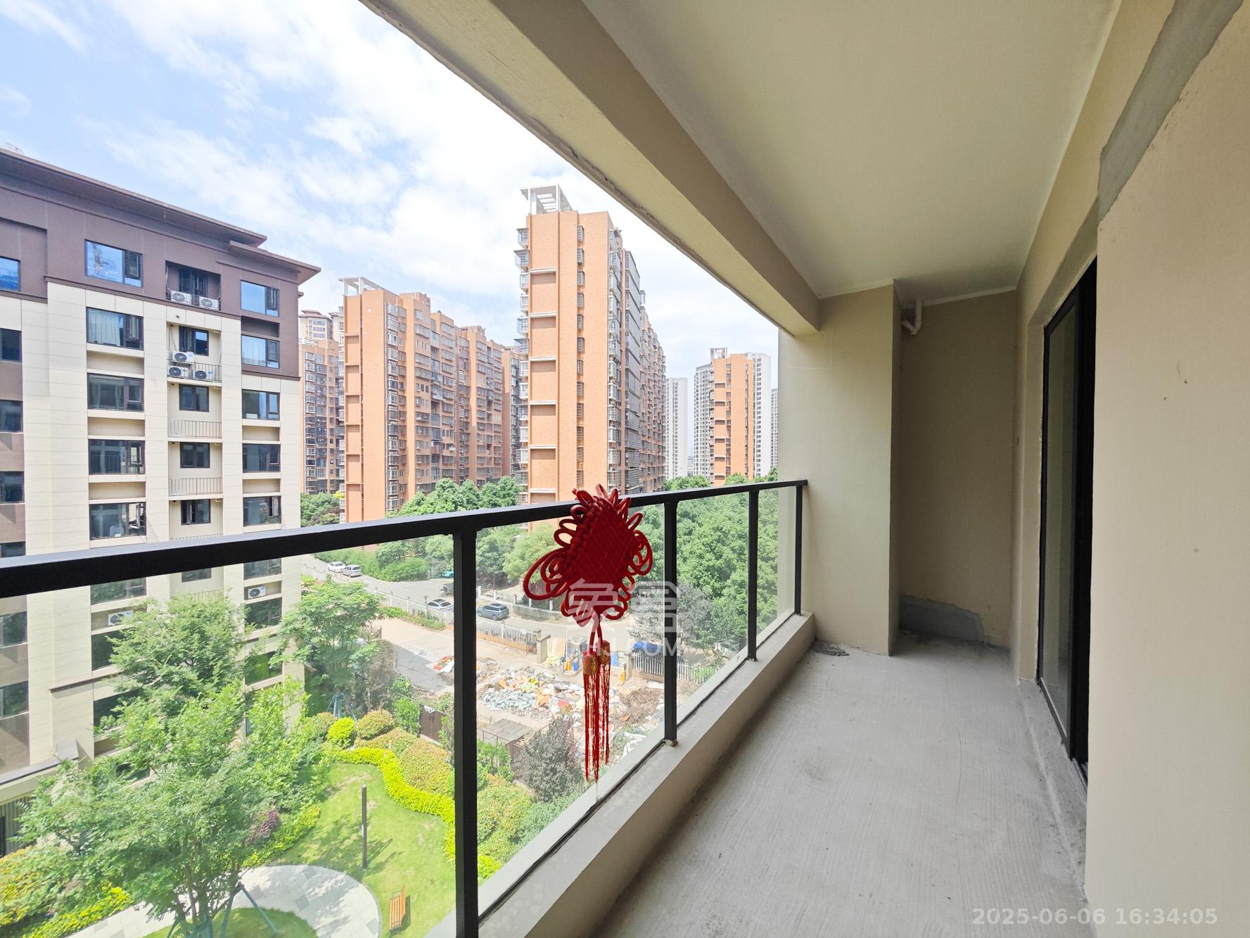 远洋红星天铂一期  4室2厅2卫    158.0万 远洋红星天铂一期  4室2厅2卫    158.0万其他