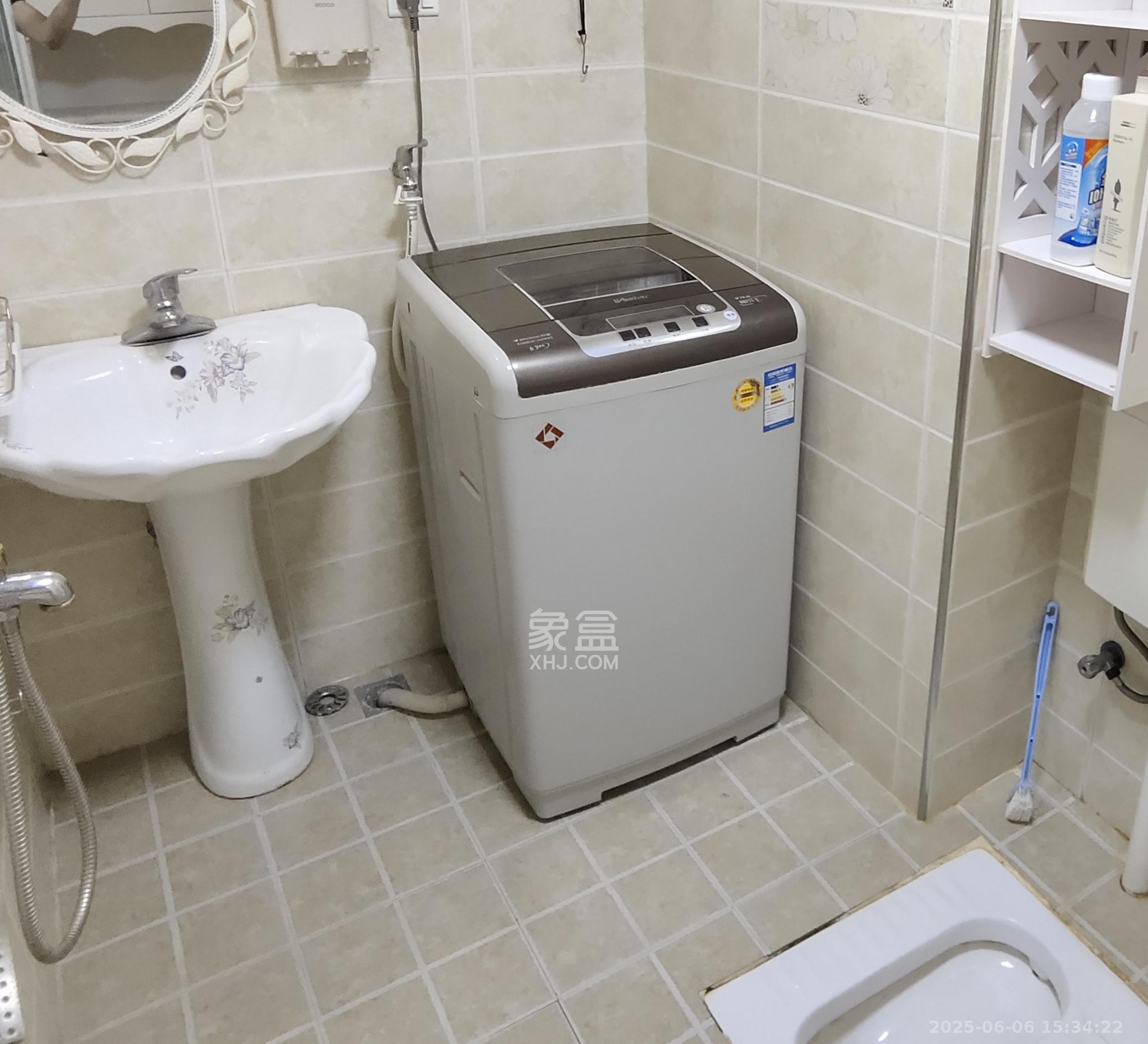 铂宫  1室1厅1卫    1700.0元/月