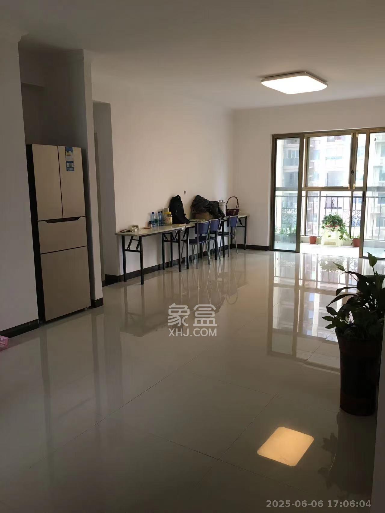 江山帝景雅典  3室2厅2卫   2700.00元/月室内图1