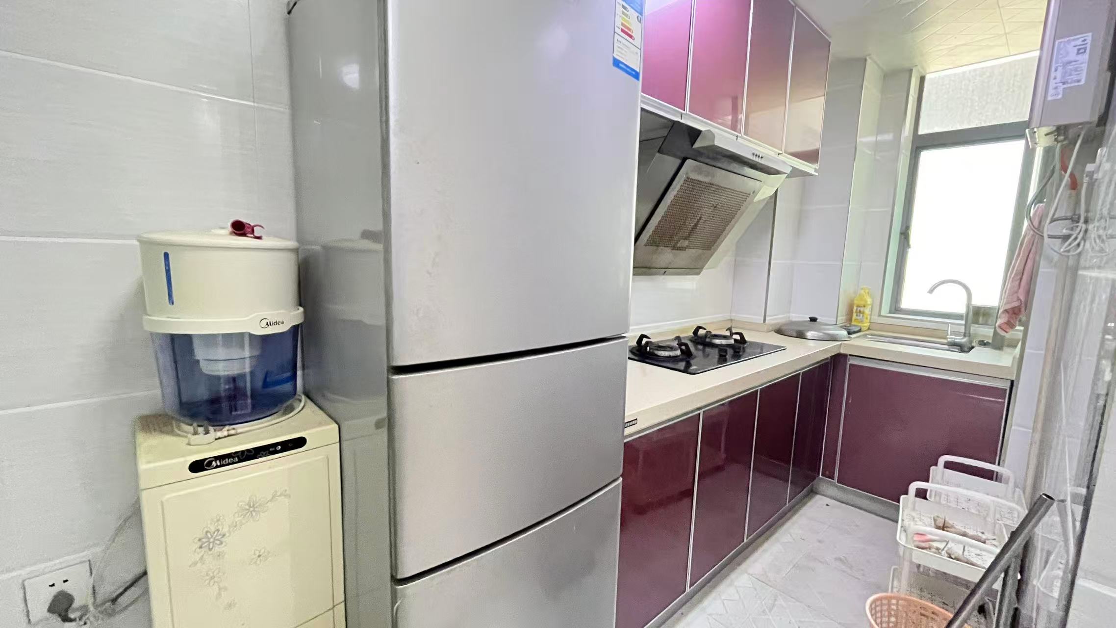 鹏利广场 1室1厅1卫 1200.0元/月 鹏利广场 1室1厅1卫 1200.0元/月室内图