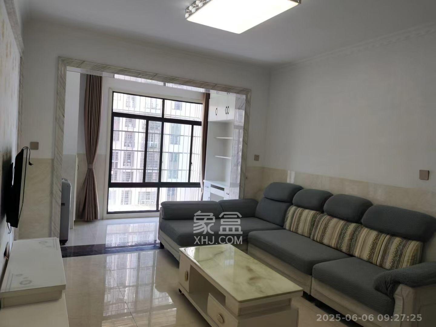 嘉顺苑 2室2厅1卫 2100.0元/月 嘉顺苑 2室2厅1卫 2100.0元/月室内图